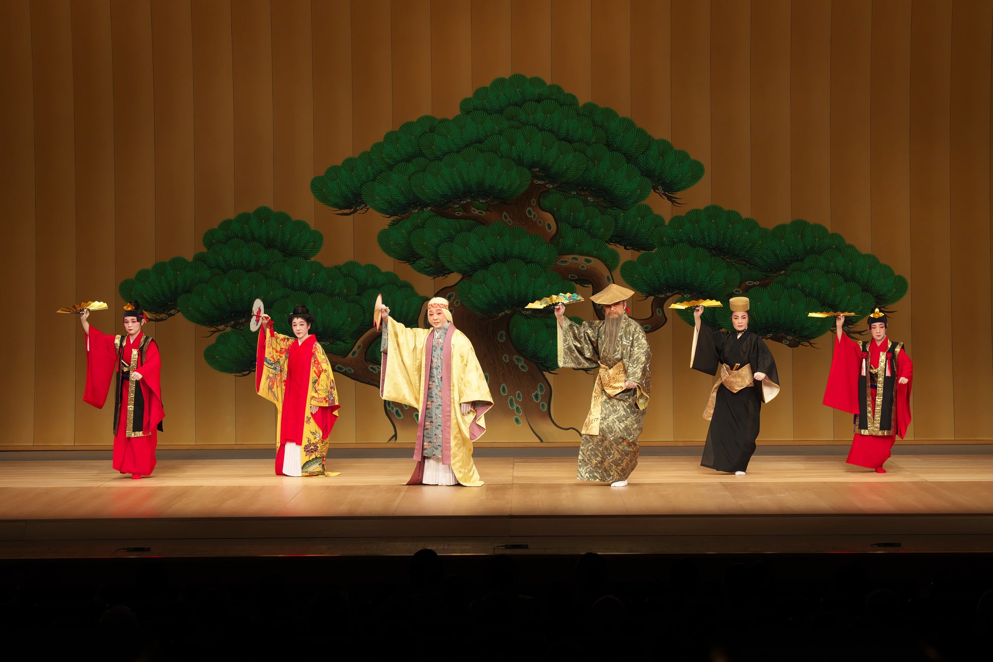 京都芸術劇場 春秋座特別公演「琉球舞踊と組踊」を、5/22(日)に開演!琉球が誇る多彩な芸能を沖縄の日本復帰50周年の今年、春秋座で ...