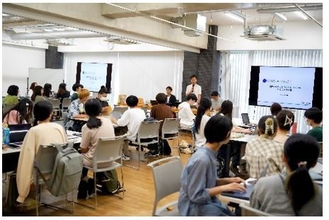 ひらかたパークスタッフが臨時講師として講義に参加。