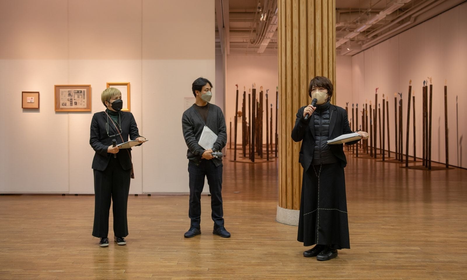 昨年のプレビュー展の様子　左から金澤韻、服部浩之、片岡真実