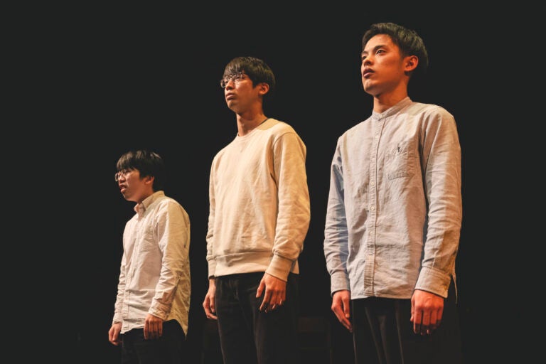 舞台芸術を用いた〈他者〉との対話の場の構築と継続―旧真田山陸軍墓地を巡る二つの創作を通して　撮影：脇田友