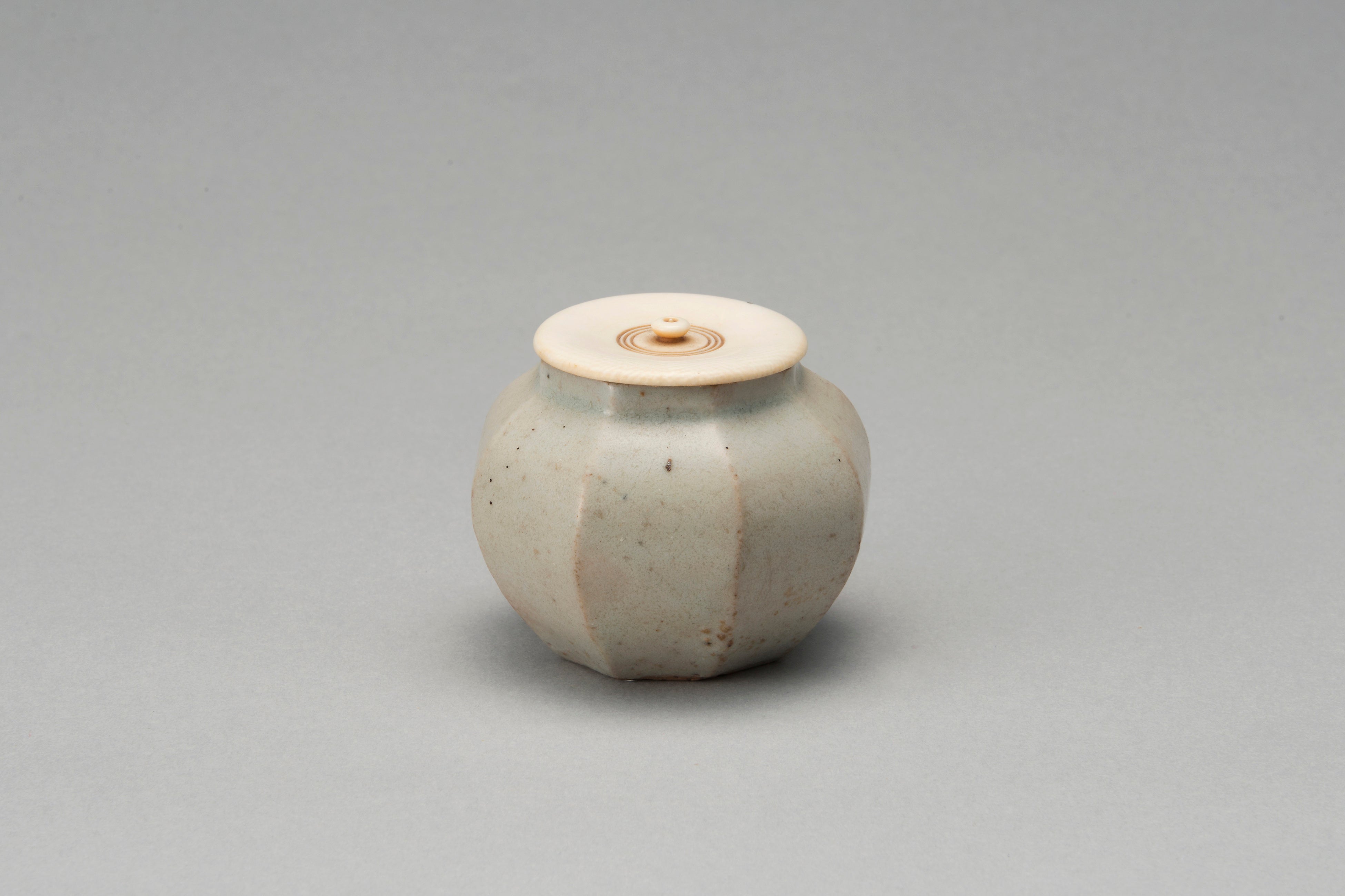 李朝白磁面取小壺