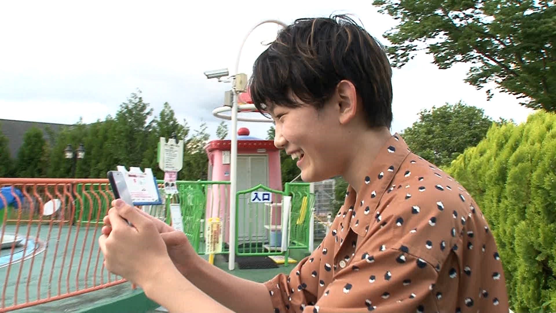 写真担当のひかるちゃんと晴空くん！　ベストショットを目指して大奮闘！！