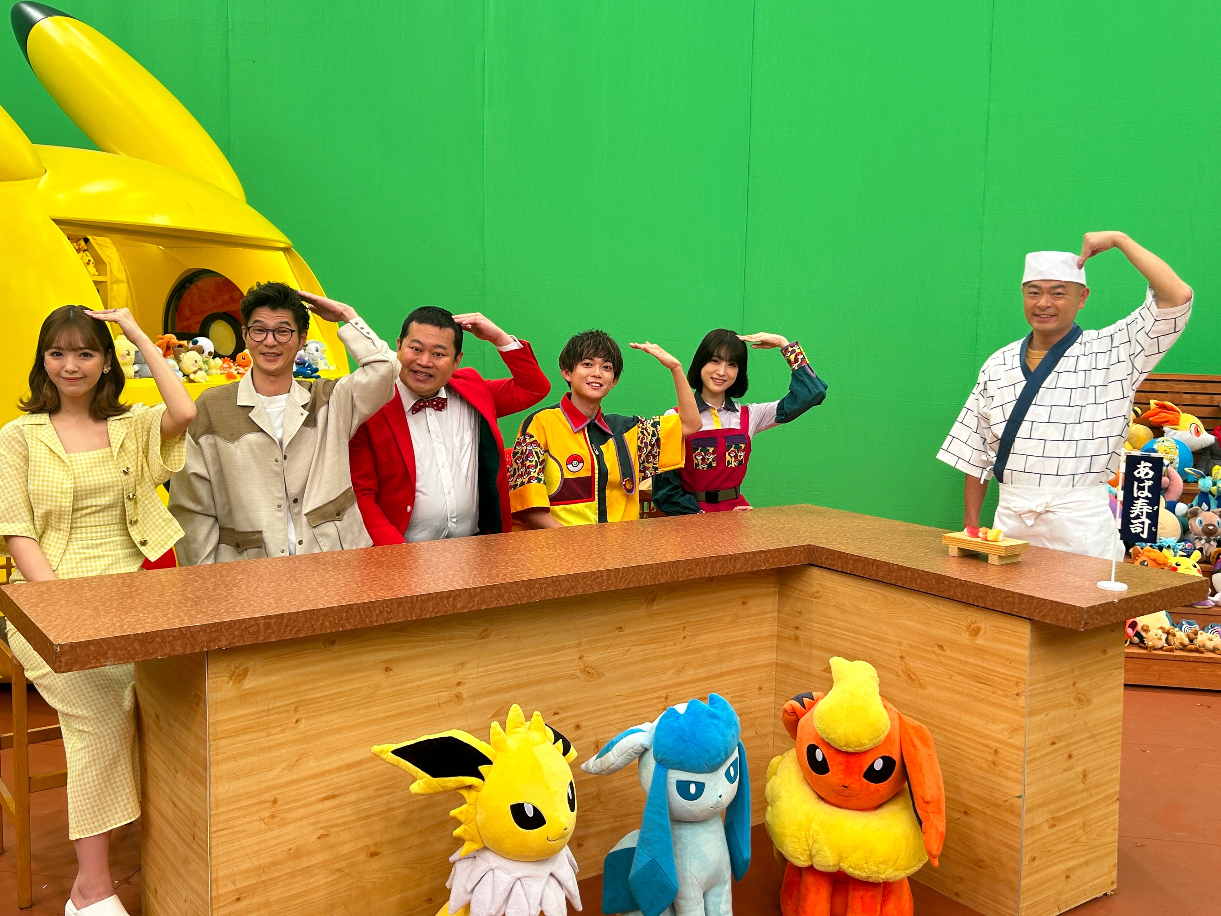 藤田ニコルさん、モグライダーと一緒にシャリタツゲームで大盛り上がり！！