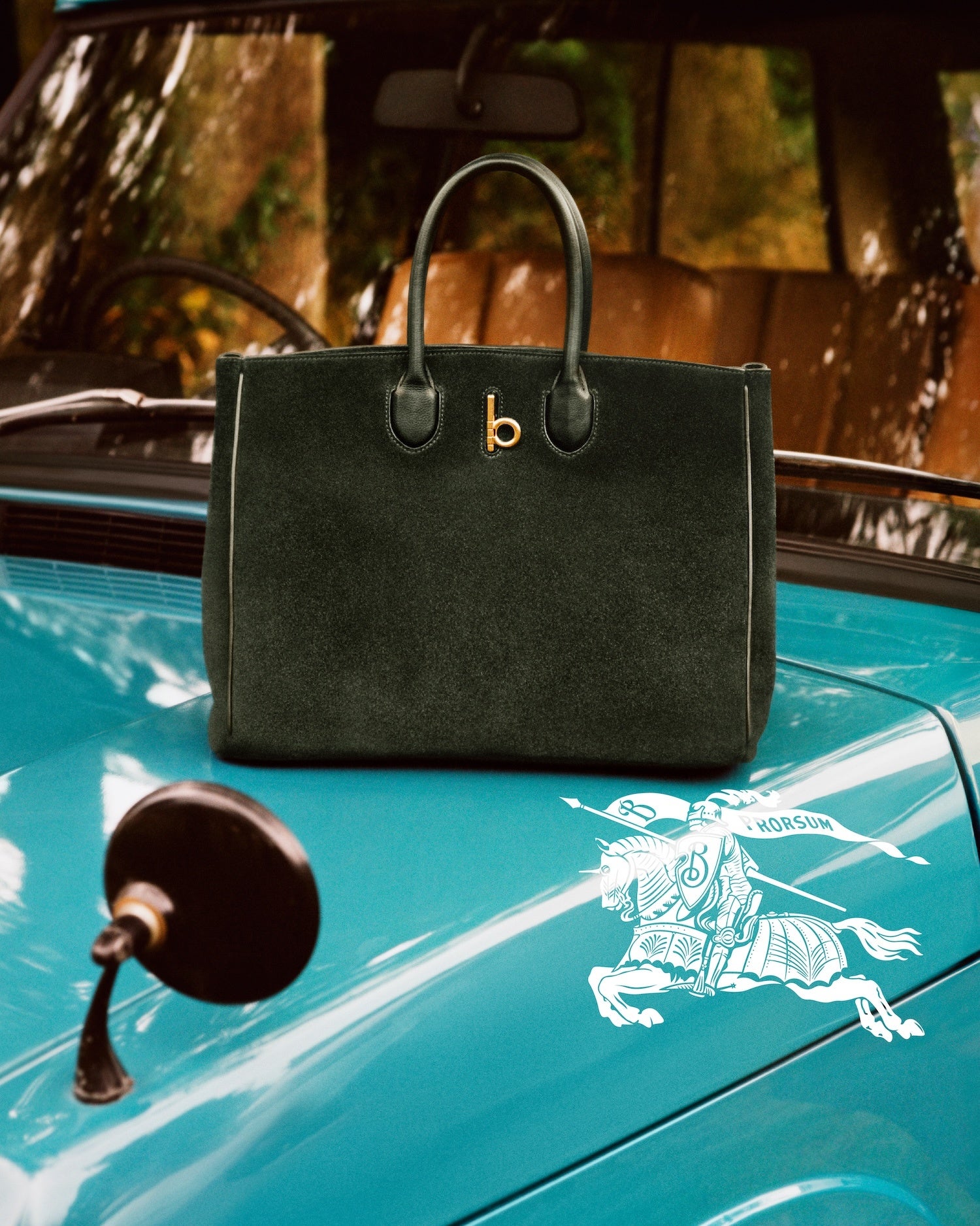 © Courtesy of Burberry