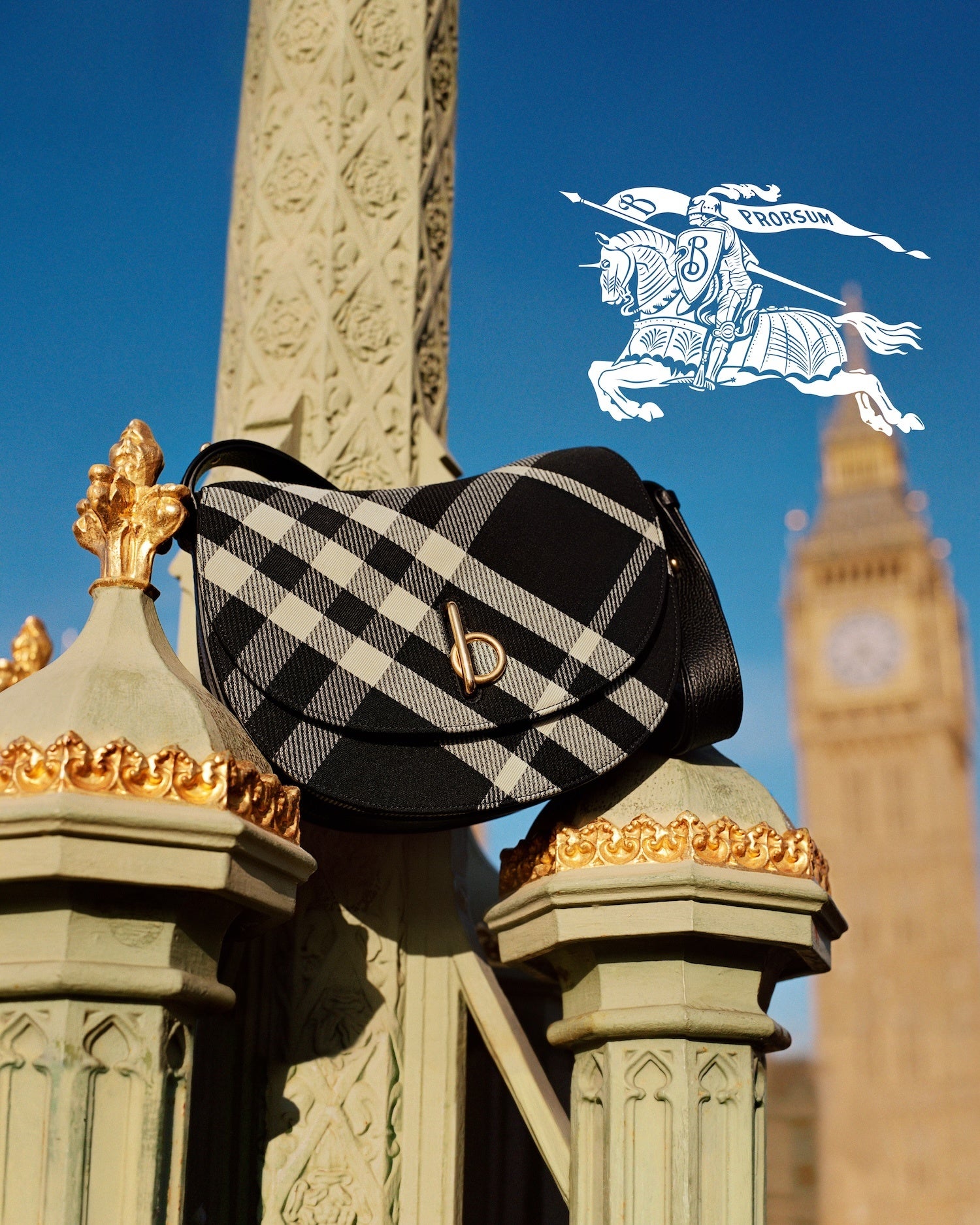 © Courtesy of Burberry