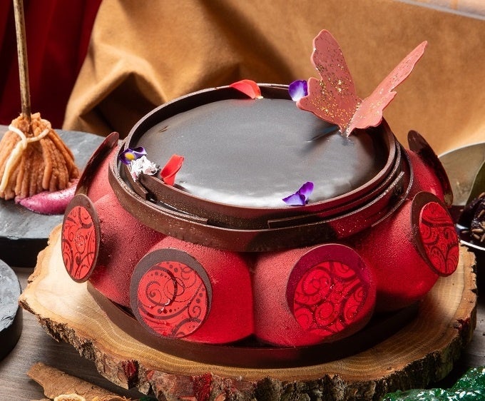 ザクロと栗のウィッチドレスケーキ　イメージ