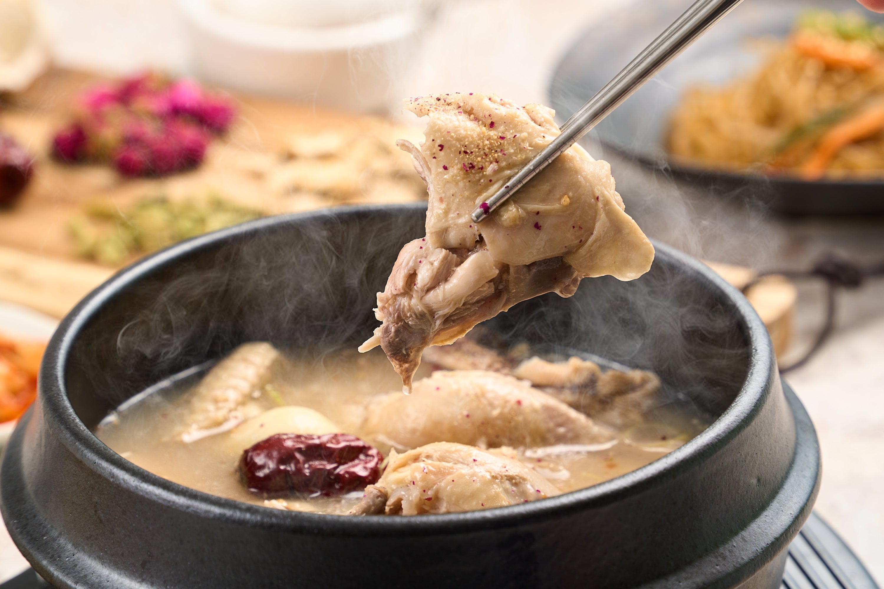 画像：柔らかく食べ応えのある若鳥