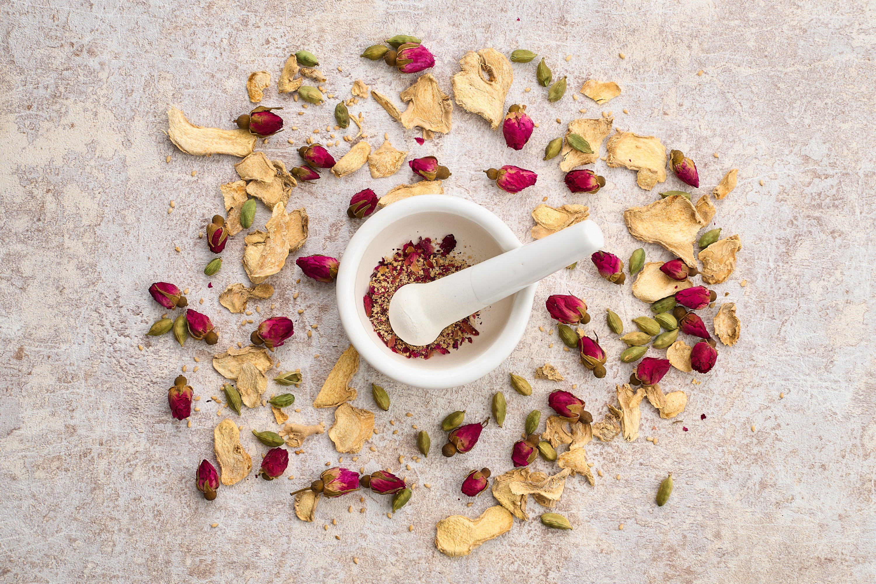 画像：5種類の薬膳をブレンドした塩