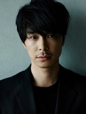 コミュファイメージキャラクター　長谷川 博己さん