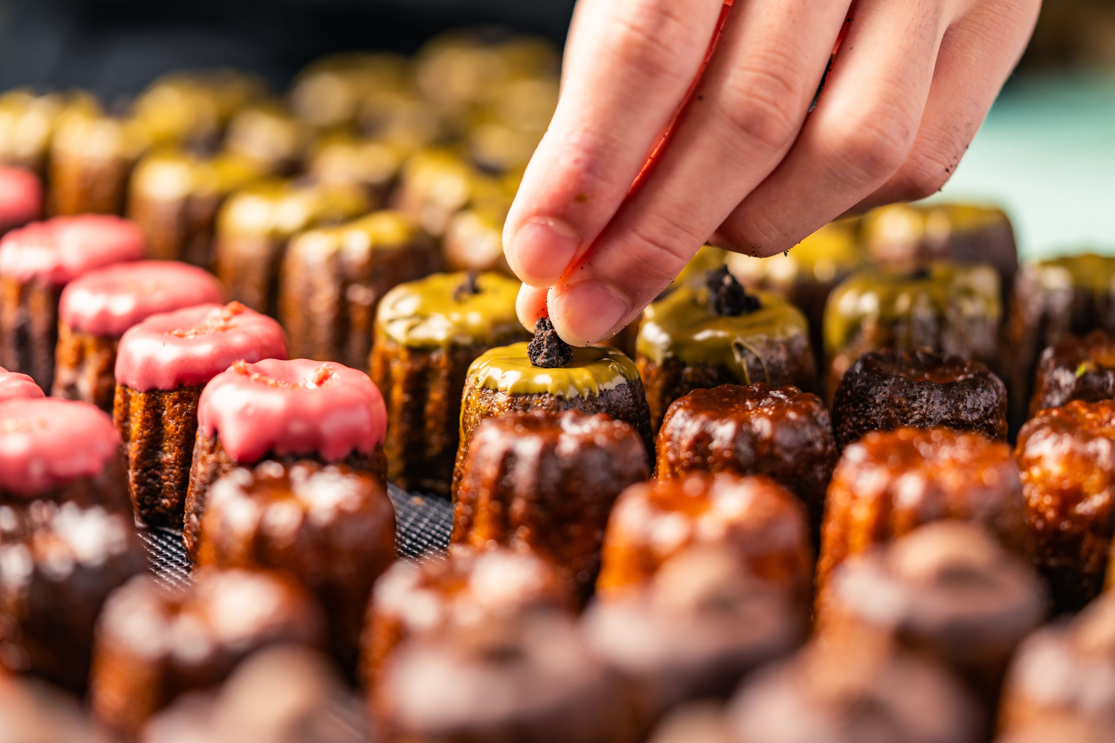 大阪梅田で人気の生ドーナツ専門店「PIECE OF BAKE」のファクトリーが