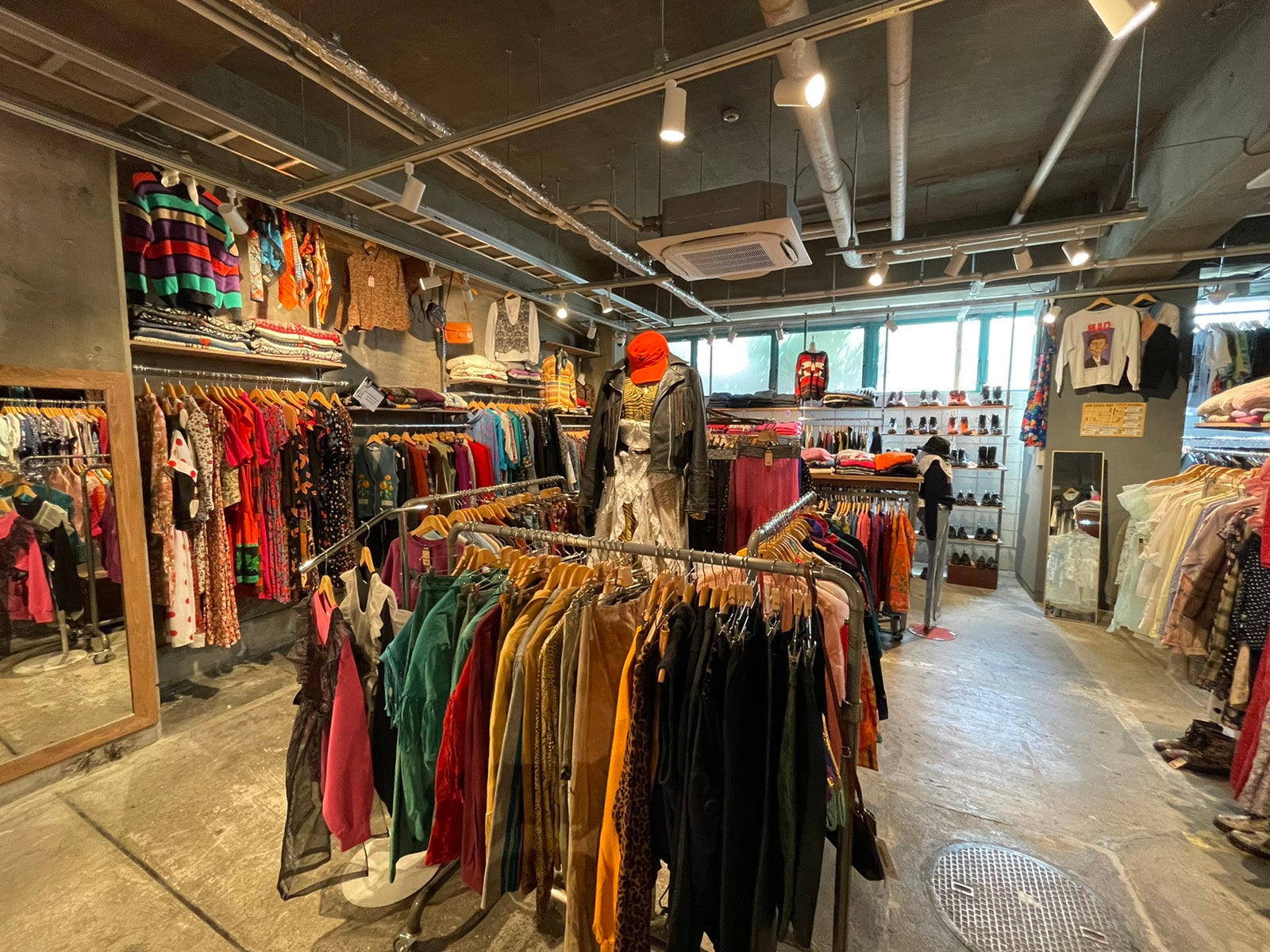 Elulu by JAM アメリカ村店（2）