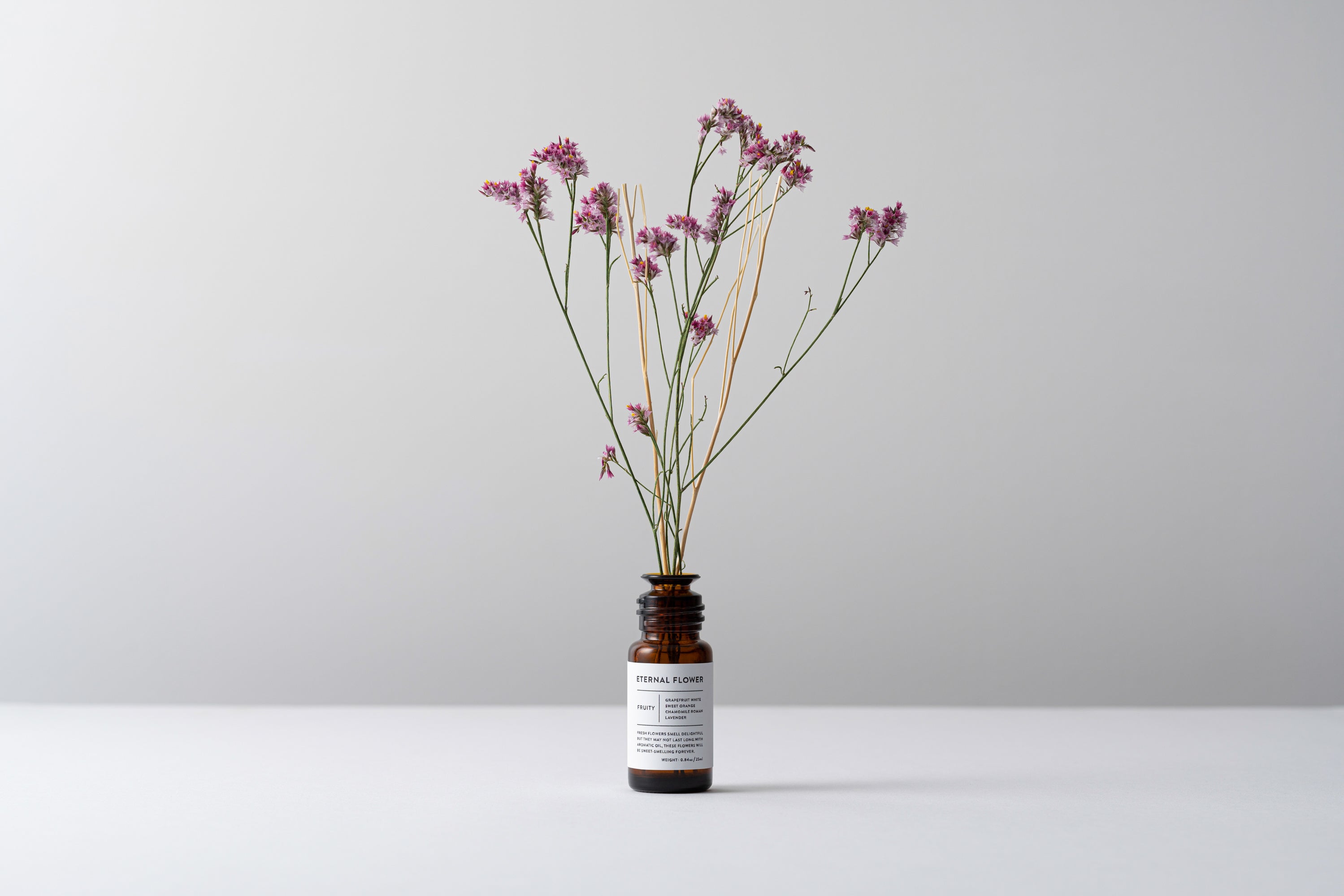 グレープフルーツ、スイートオレンジ、カモミールローマンなどの精油を用いた「Fruity」