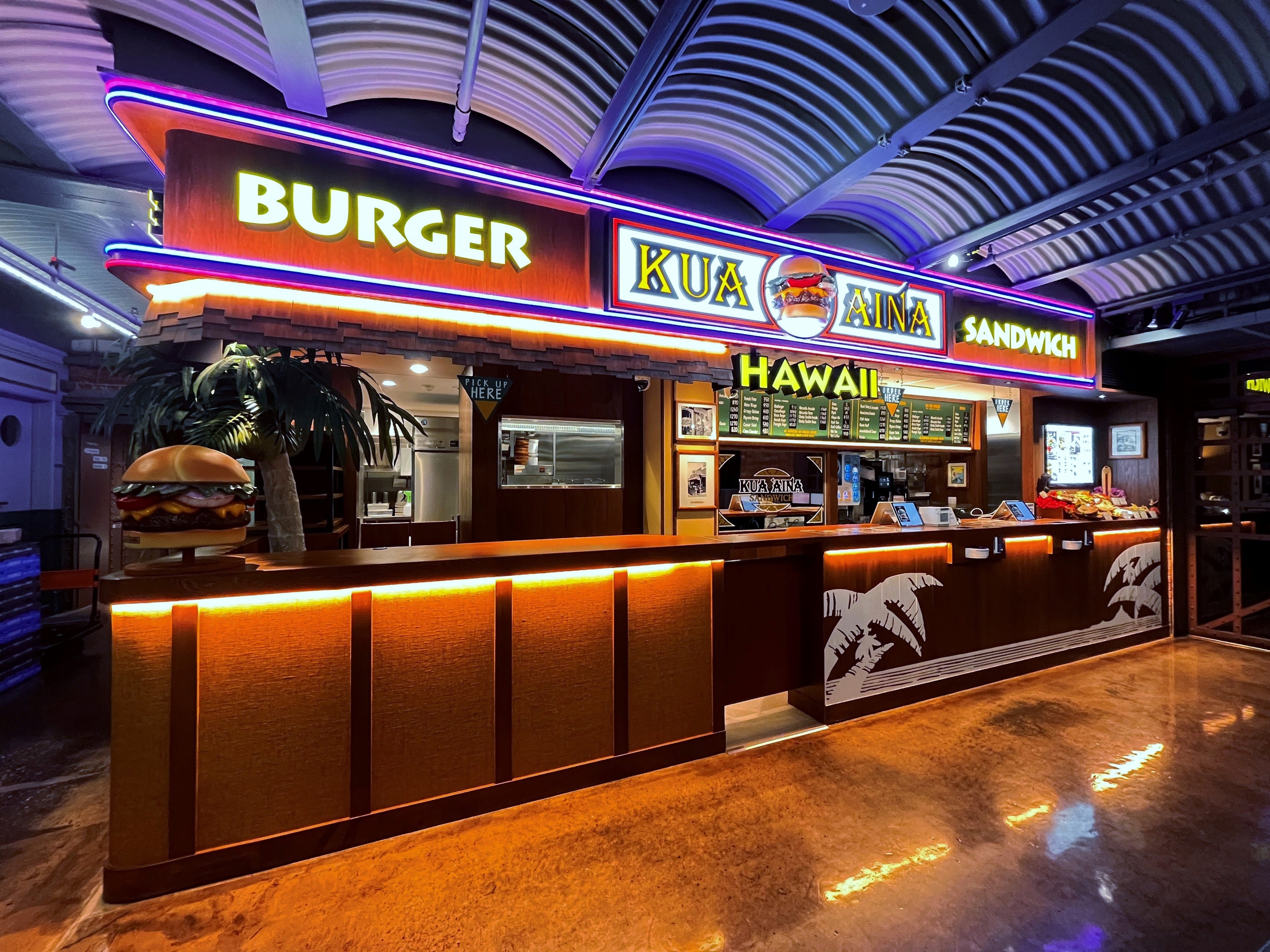 クア・アイナ　横浜赤レンガ倉庫店