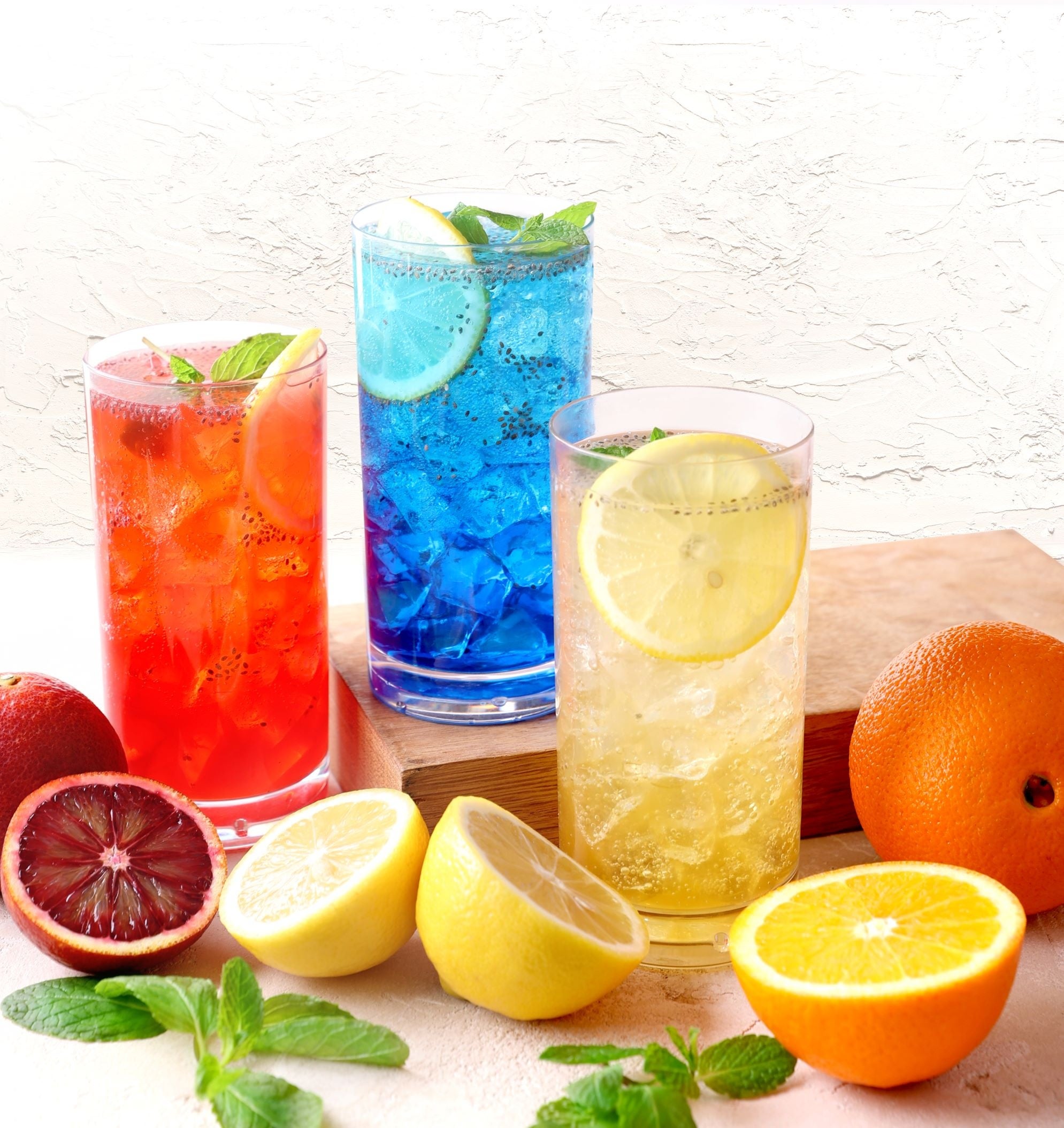 左：ブラッドオレンジ　中：イタリアンブルー　右：シチリアレモン