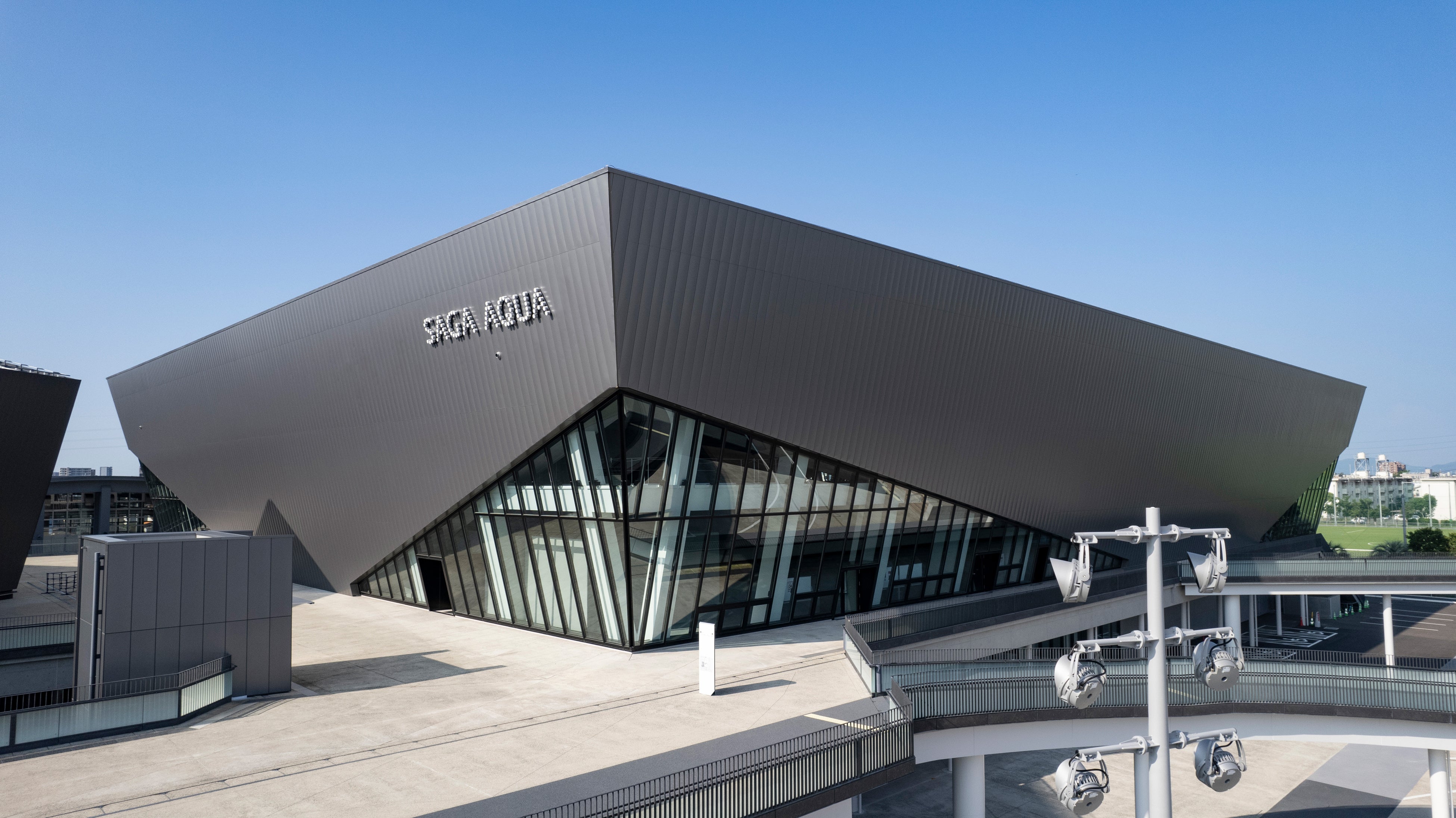 SAGAアクア　：　スフィンクスルーフ6型・マッタラールーフ8型