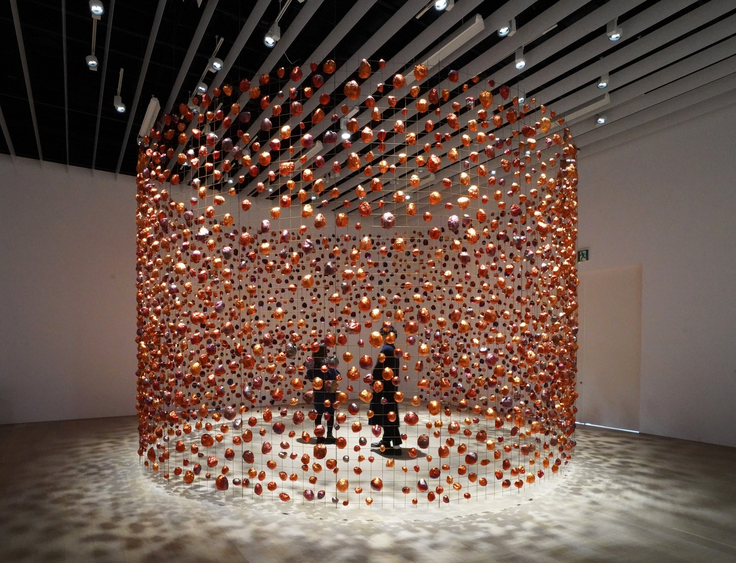 大西康明×福田金属箔粉工業株式会社《石と柵》2022年