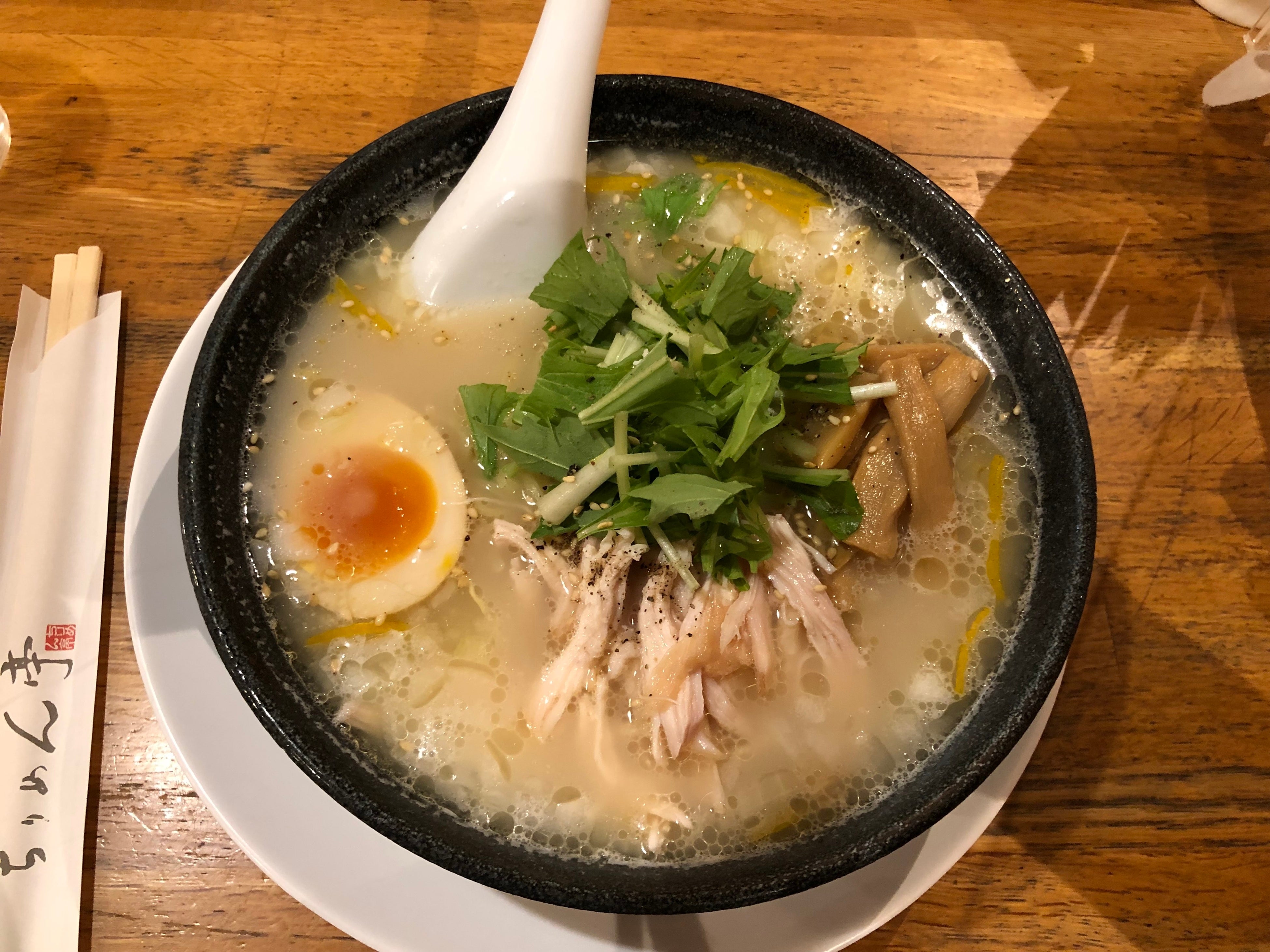 盛岡市の「ちりめん亭」の塩ラーメンが最高に美味しかった。