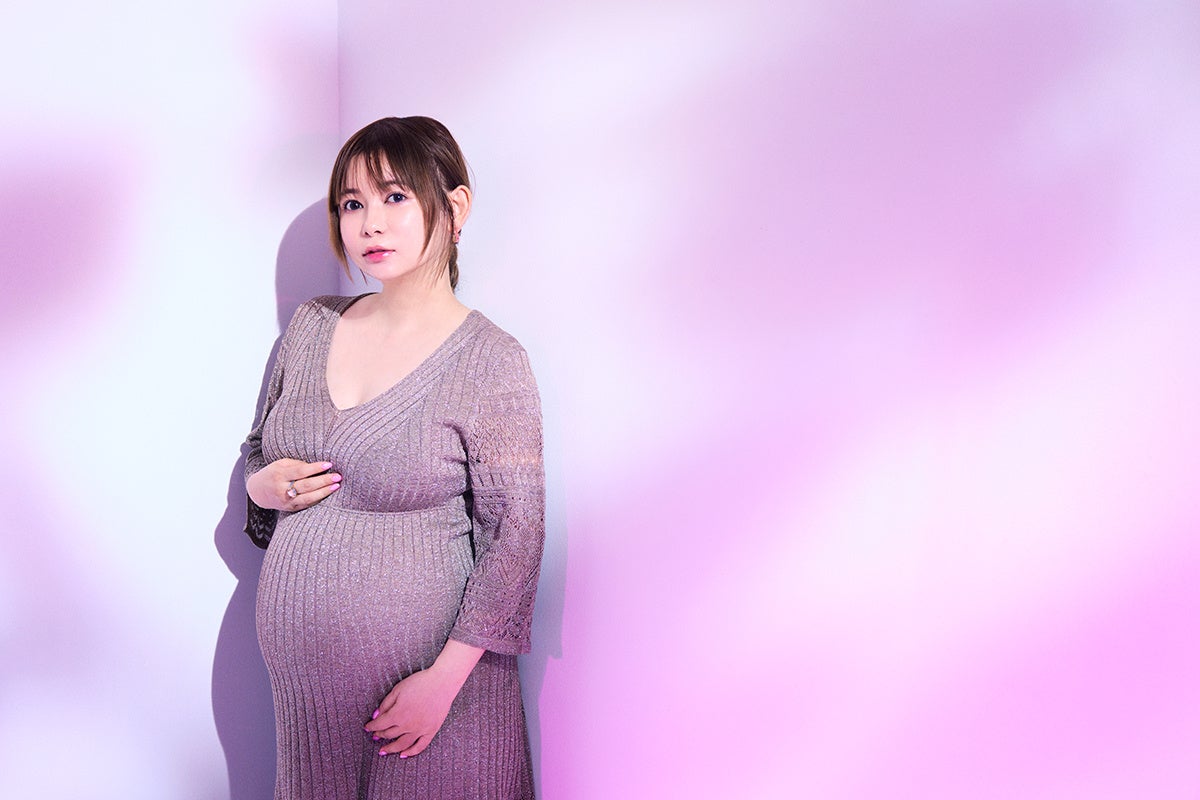 【メディア初公開】中川翔子のマタニティフォトをNumero.jpがディレクション。蜷川実花撮り下ろしの鮮烈ヴィジュアルに注目 | 株式会社