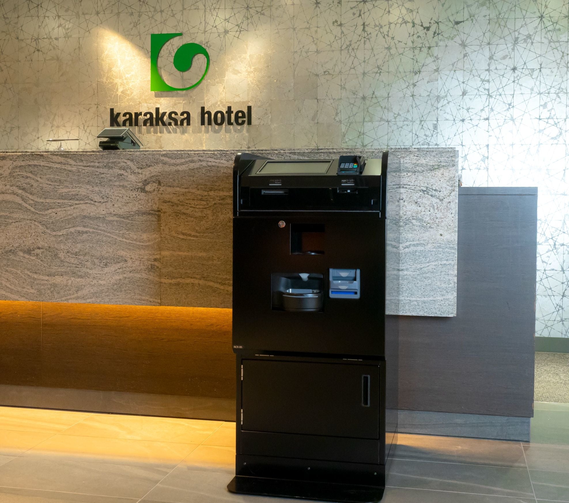 自動チェックイン＆アウト機を4月より4ホテルで導入予定