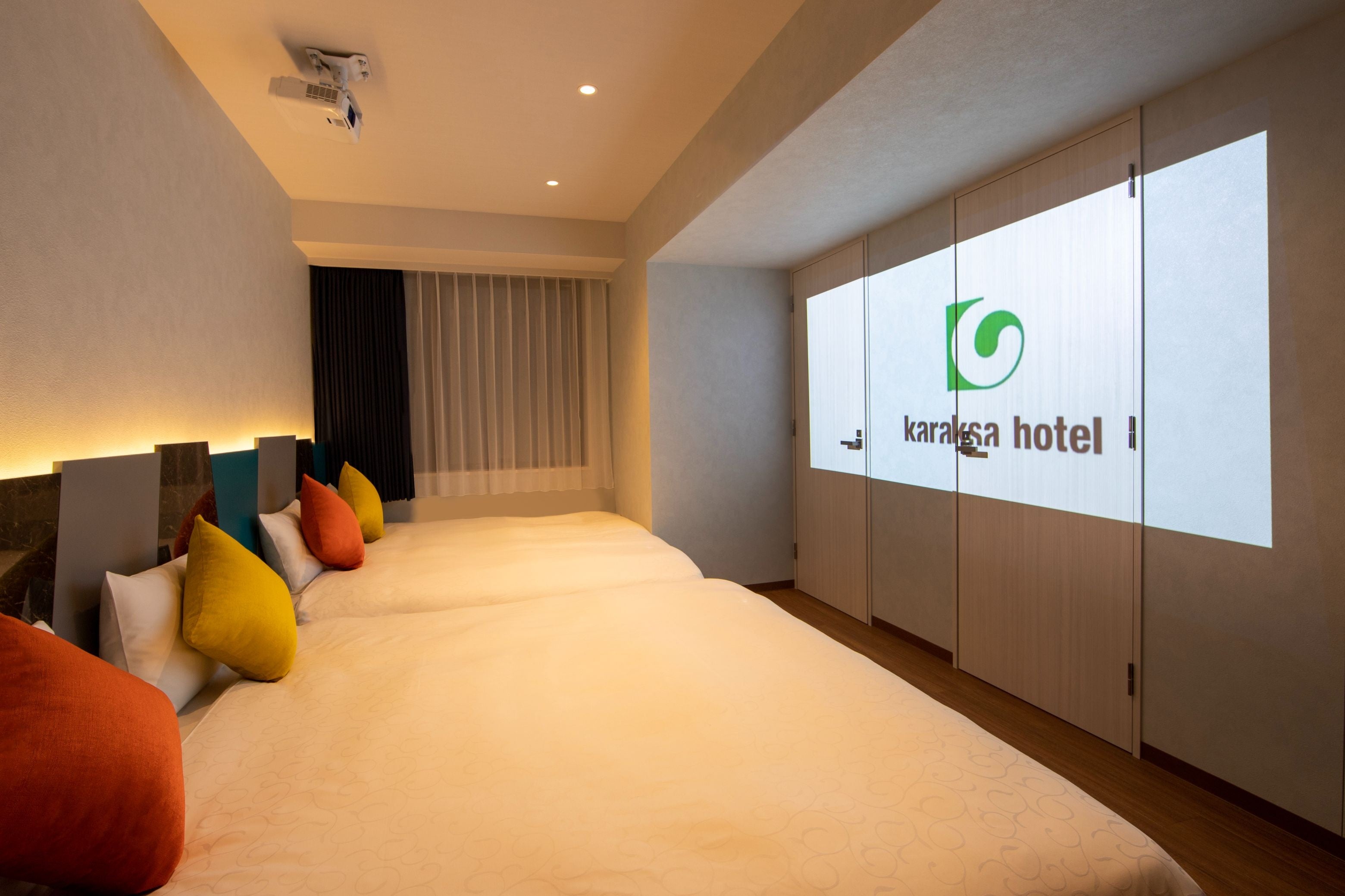 プロジェクター