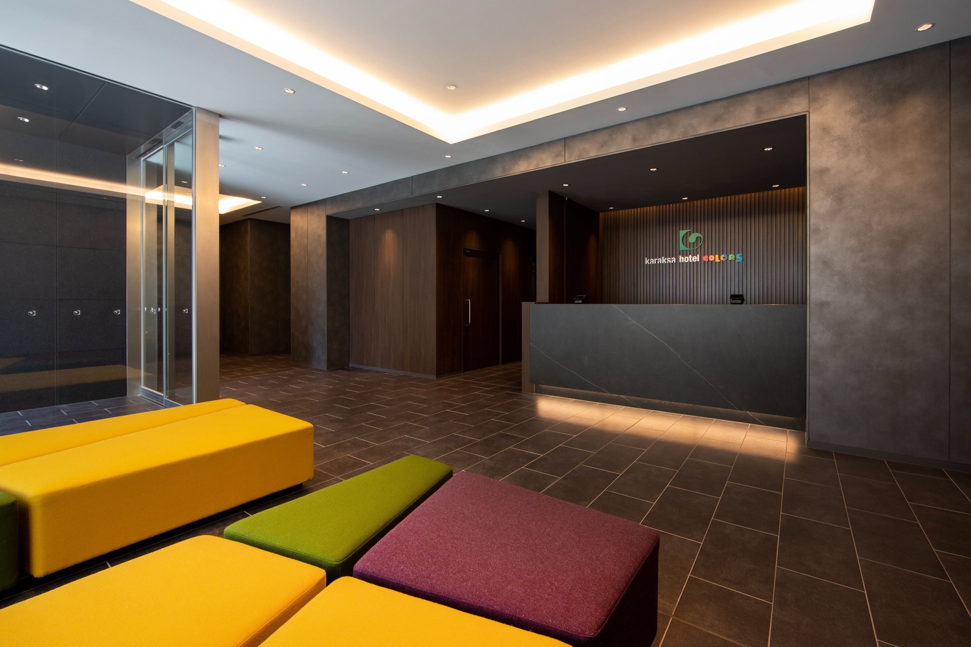 フロント・ロビー