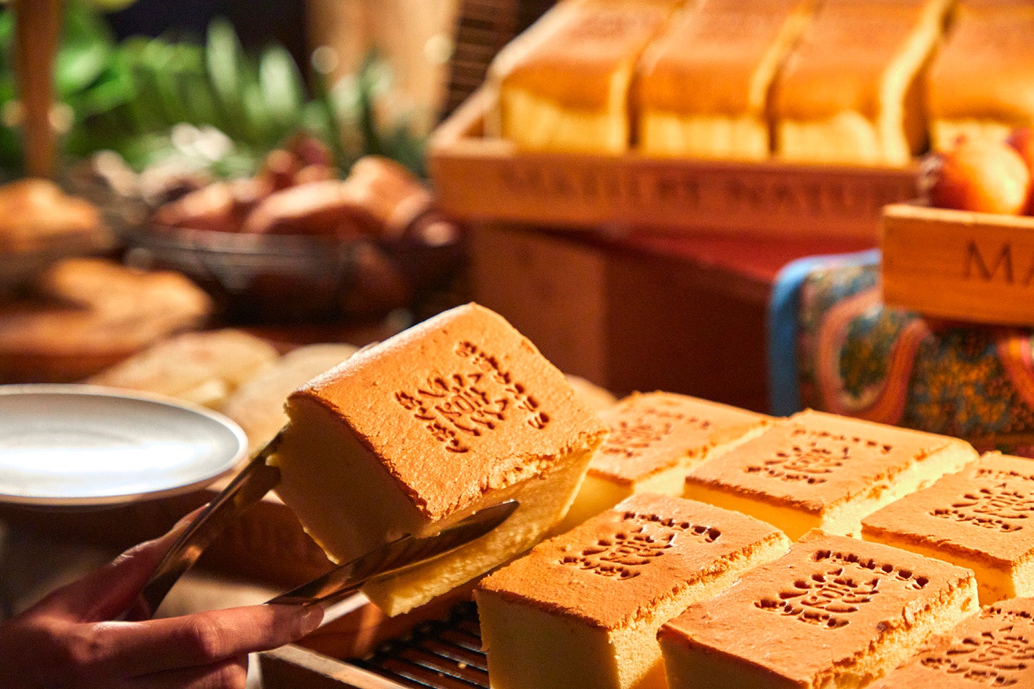 アクアリウムレストラン 心斎橋 ライム 台湾カステラ専門店 澎澎 コラボランチ開始 ふわしゅわの 台湾カステラ や夏にぴったりアジアン惣菜パンなど30種類以上のパン食べ放題ランチ 6 15開始 株式会社 オペレーションファクトリーのプレスリリース アクアリウムレストラン 心斎橋 ライム 台湾カステラ専門店 澎澎 コラボランチ開始 ふわしゅわの 台湾カステラ や夏にぴったりアジアン惣菜パンなど30種類以上のパン食べ放題ランチ 6 15開始 株式会社 オペレーションファクトリーのプレスリリース