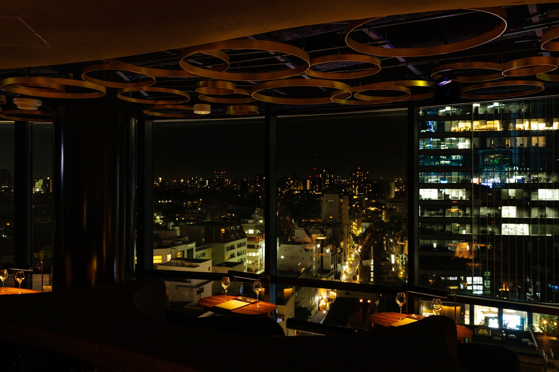 最上階 極上の景色を眺めながら愉しむ本格イタリアン スカイレストラン バー 渋谷ブルーバード Grand Open 7月13日より 毎日深夜4時まで営業 株式会社 オペレーションファクトリーのプレスリリース 最上階 極上の景色を眺めながら愉しむ本格イタリアン スカイレストラン バー 渋谷ブルーバード Grand Open 7月13日より 毎日深夜4時まで営業 株式会社 オペレーションファクトリーのプレスリリース