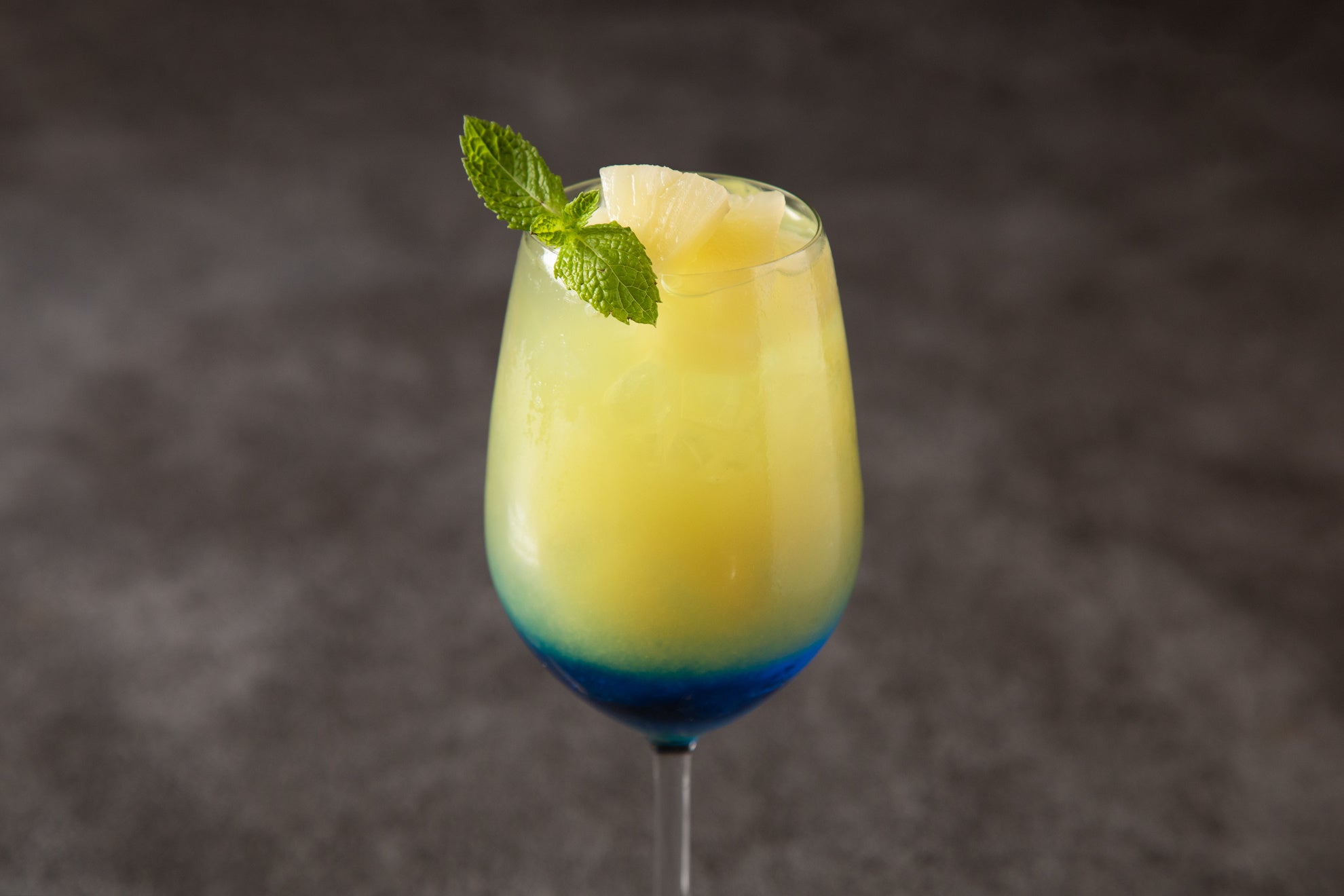 パインのトロピカルオペレーター　780円（税抜）