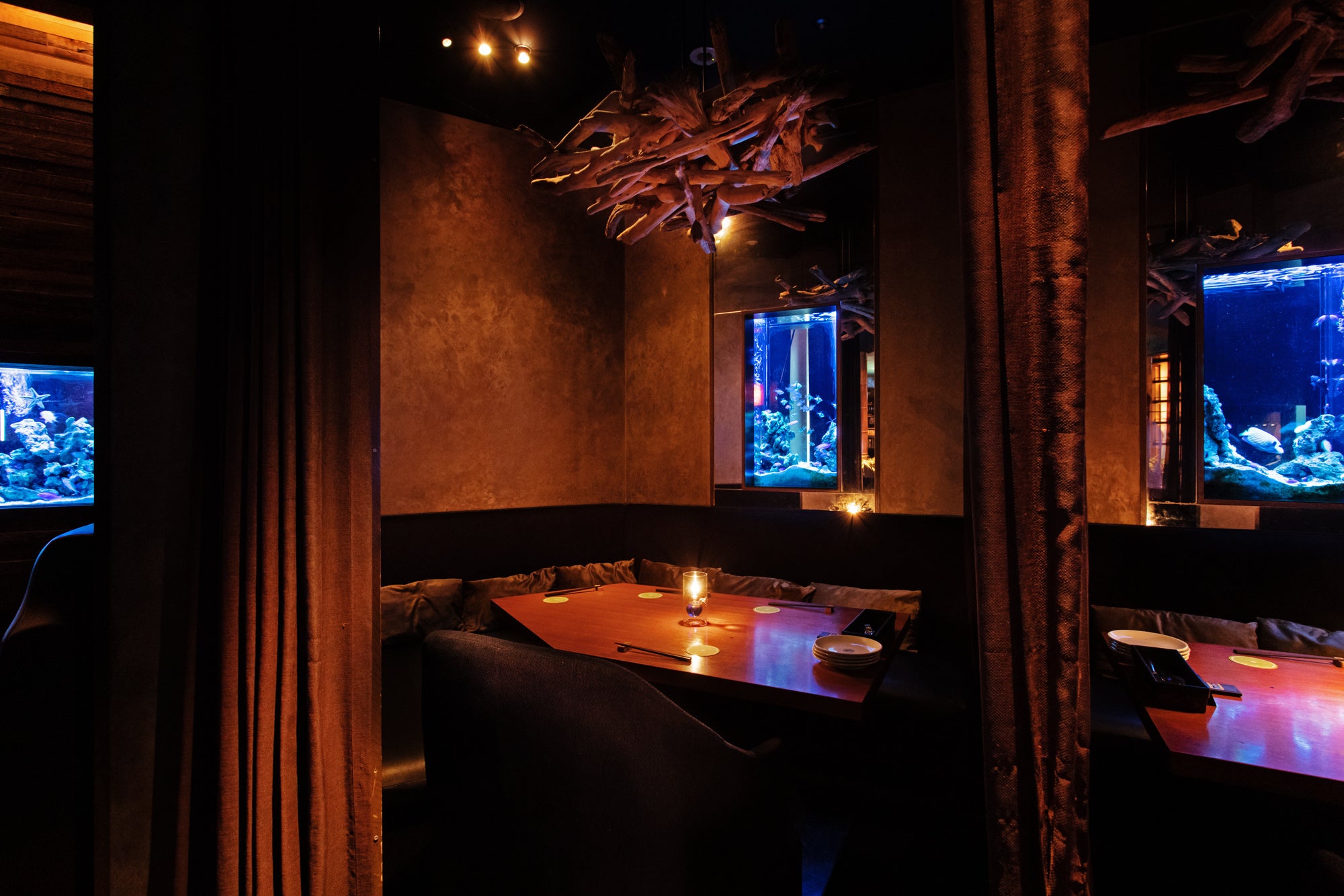 アクアリウムカーテン半個室ソファー