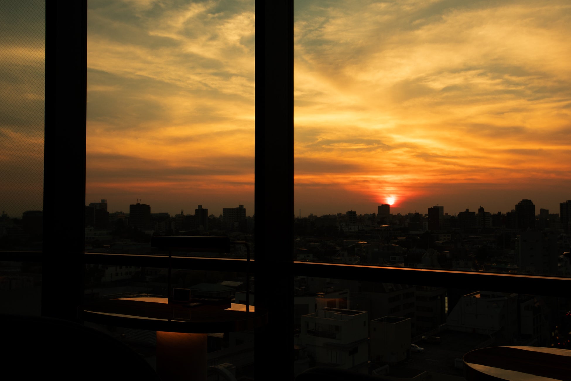 6月のトワイライト(夕暮れ)は18時~19時