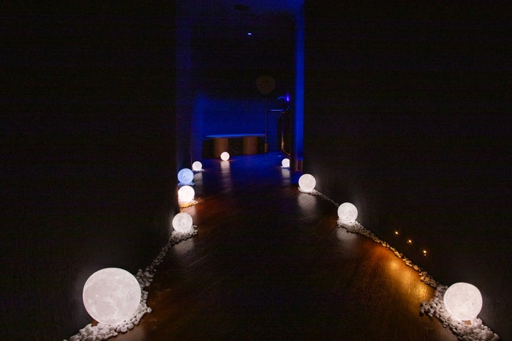 夜景が一望できる渋谷のスカイレストランで、薔薇に染まる【Love & Valentine】コースが登場! 夜景が一望できる渋谷のスカイレストランで、薔薇に染まる【Love & Valentine】コースが登場!