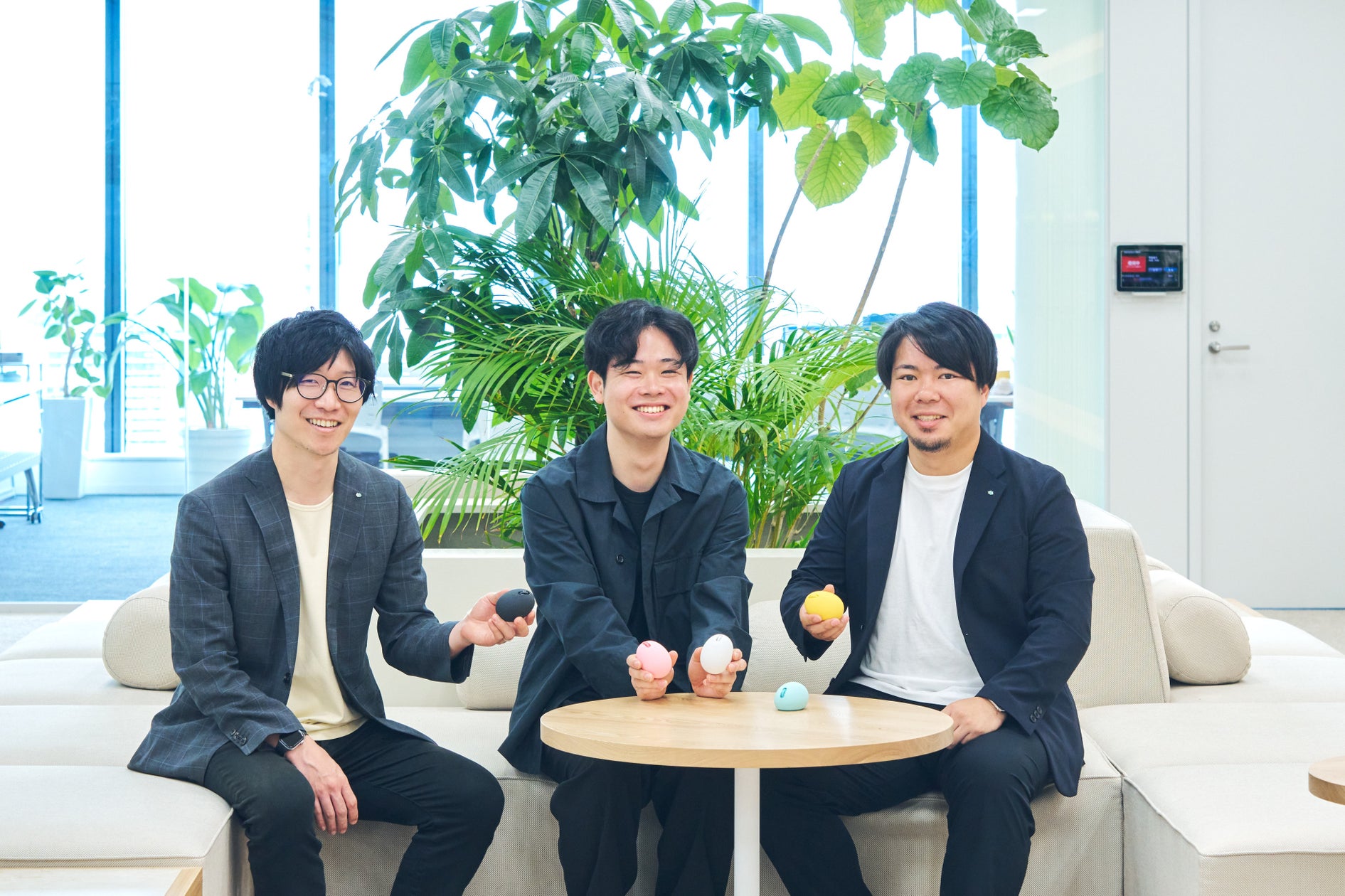 エレコム ワイヤレスマウス EGG MOUSE 40th Anniversary Edition 静音 Bluetooth 1000DPI ソフトシェル付属 M-EGG40BBXSSWH ホワイト