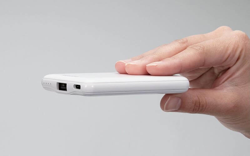  厚さ約12.7mmの薄型モデル