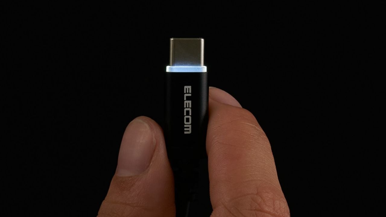 手で触れるとLEDライトが点灯するタッチセンサー搭載