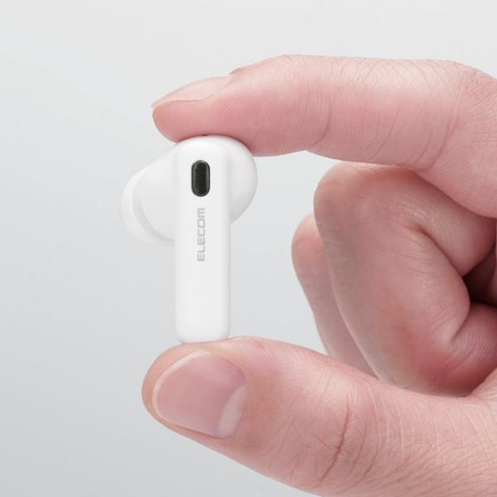 片側わずか約3.5gの超軽量設計