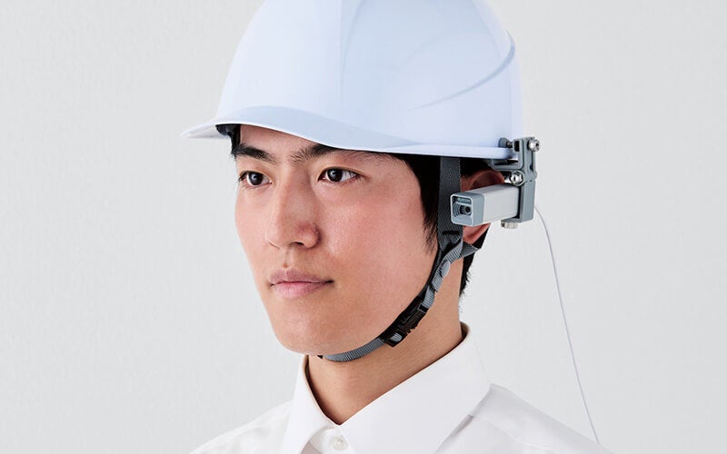 ボルトでしっかり固定できるヘルメットマウント