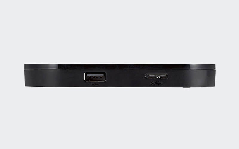 コネクター:左:USB2.0-Ax1(スマートフォン接続)、 右:USB3.2 Micro-Bx1(パソコン接続)、