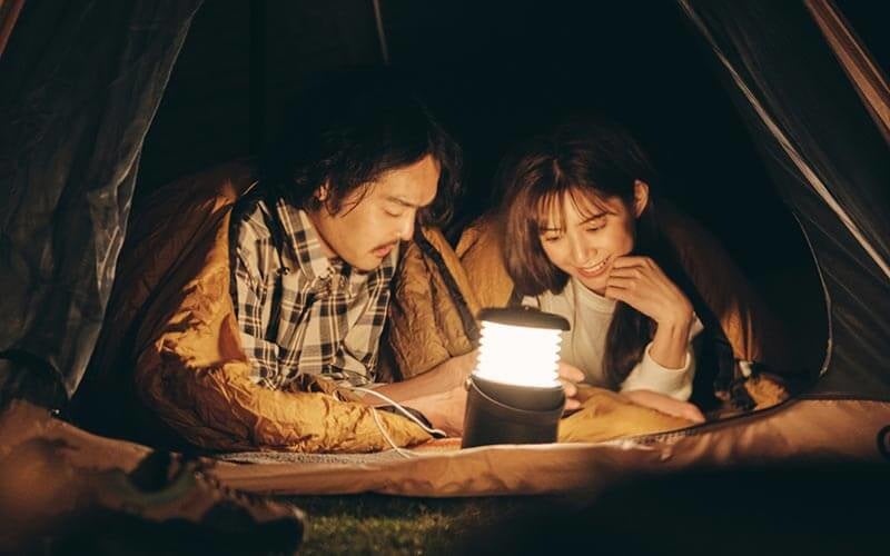 これ1台で灯りと充電が同時に可能