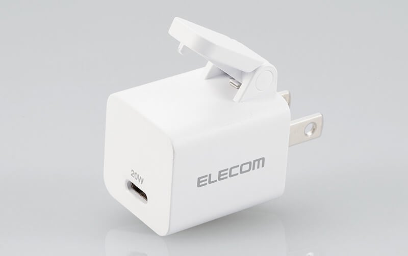 USB Type-C(USB-C)×1ポート搭載 ブラックとホワイトの2色をご用意