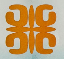 漢字の「米」をモチーフにした黄金色のロゴ