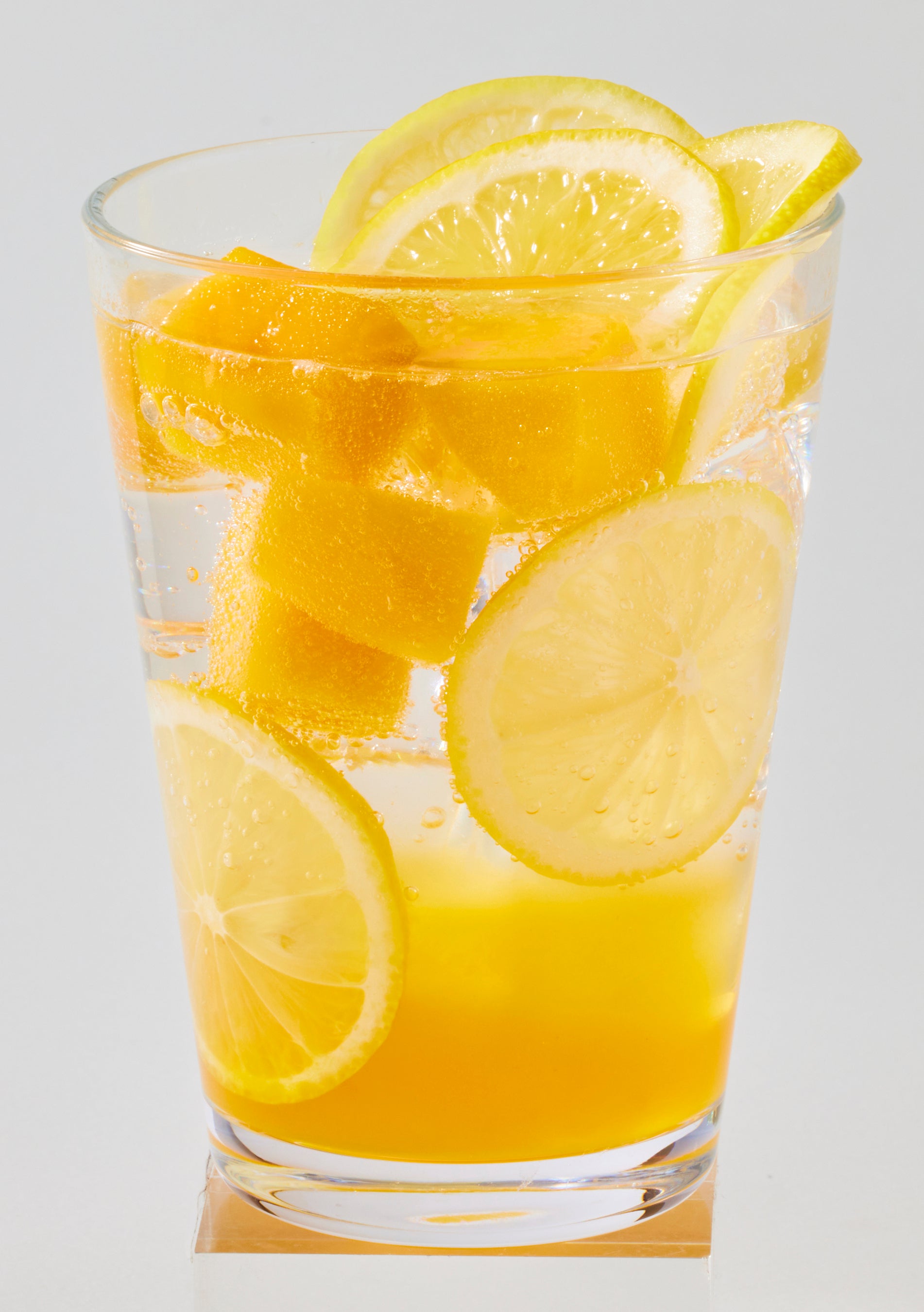 フローズンマンゴーレモネードソーダ