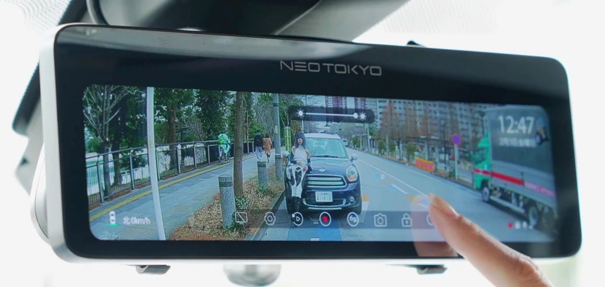 前中後3カメラ装備ミラー型ドライブレコーダー「ミラーカムPro2」が