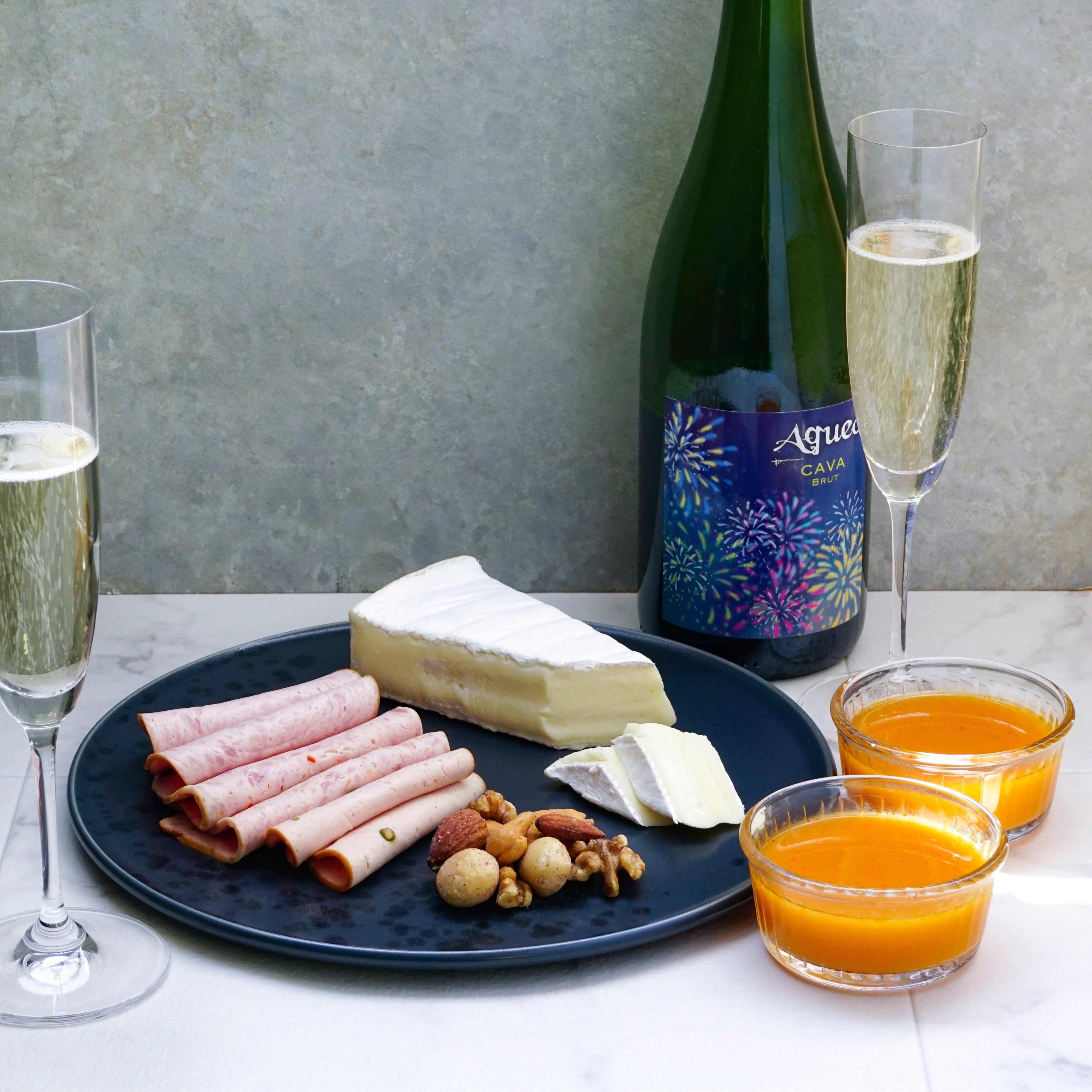 【オンライン限定】 アケオ カヴァブリュット サマーボトルとおすすめおつまみセット