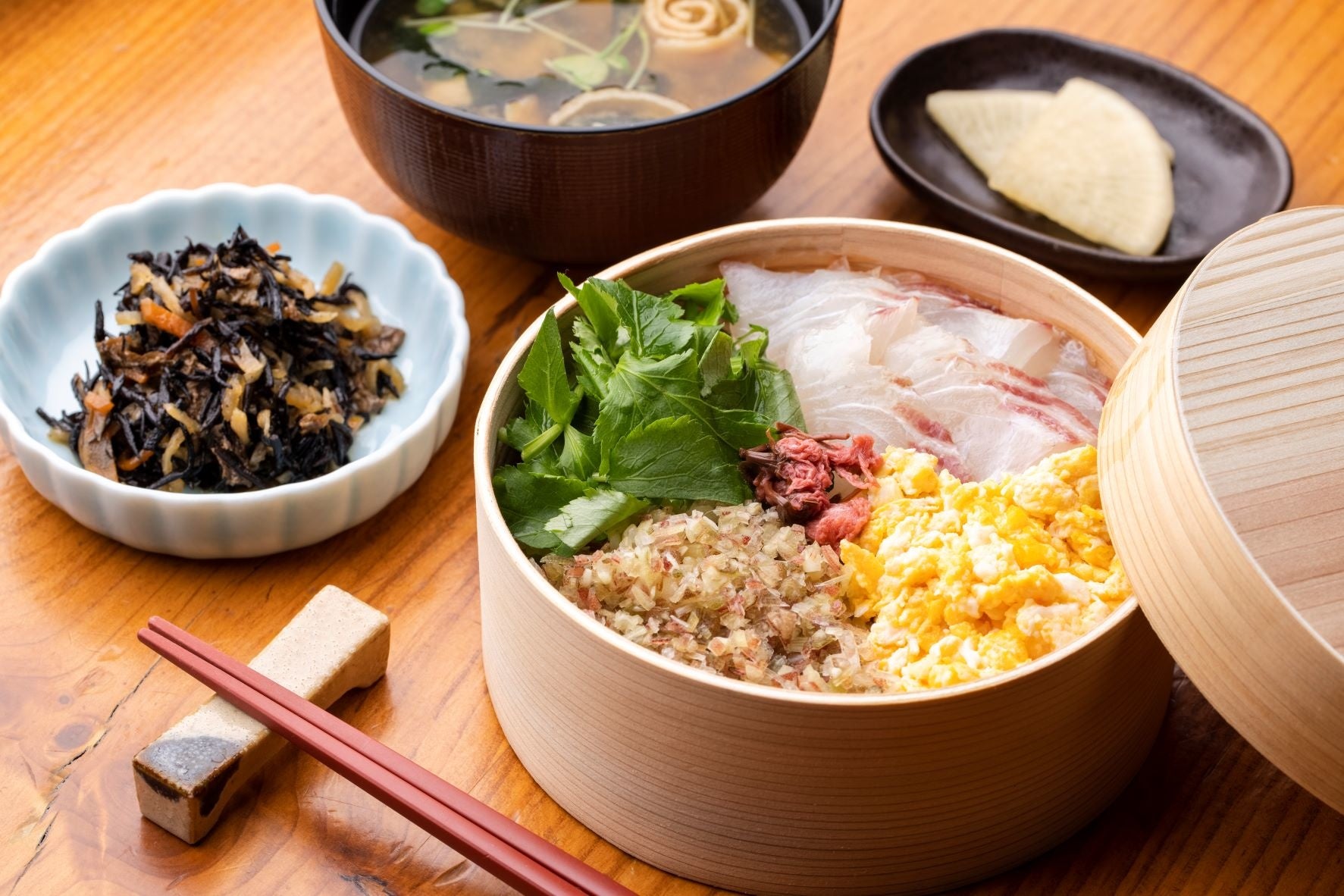 お野菜食堂OHSOH 10周年ありがとう！ありが鯛ちらし 1,800円