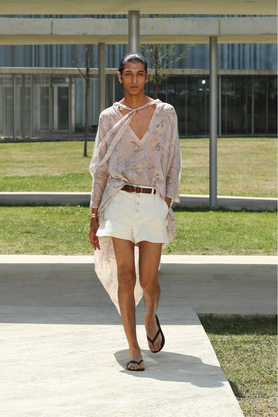 エトロ23春夏メンズコレクションを発表 エトロ ジャパンのプレスリリース エトロ23春夏メンズコレクションを発表 エトロ ジャパンのプレスリリース