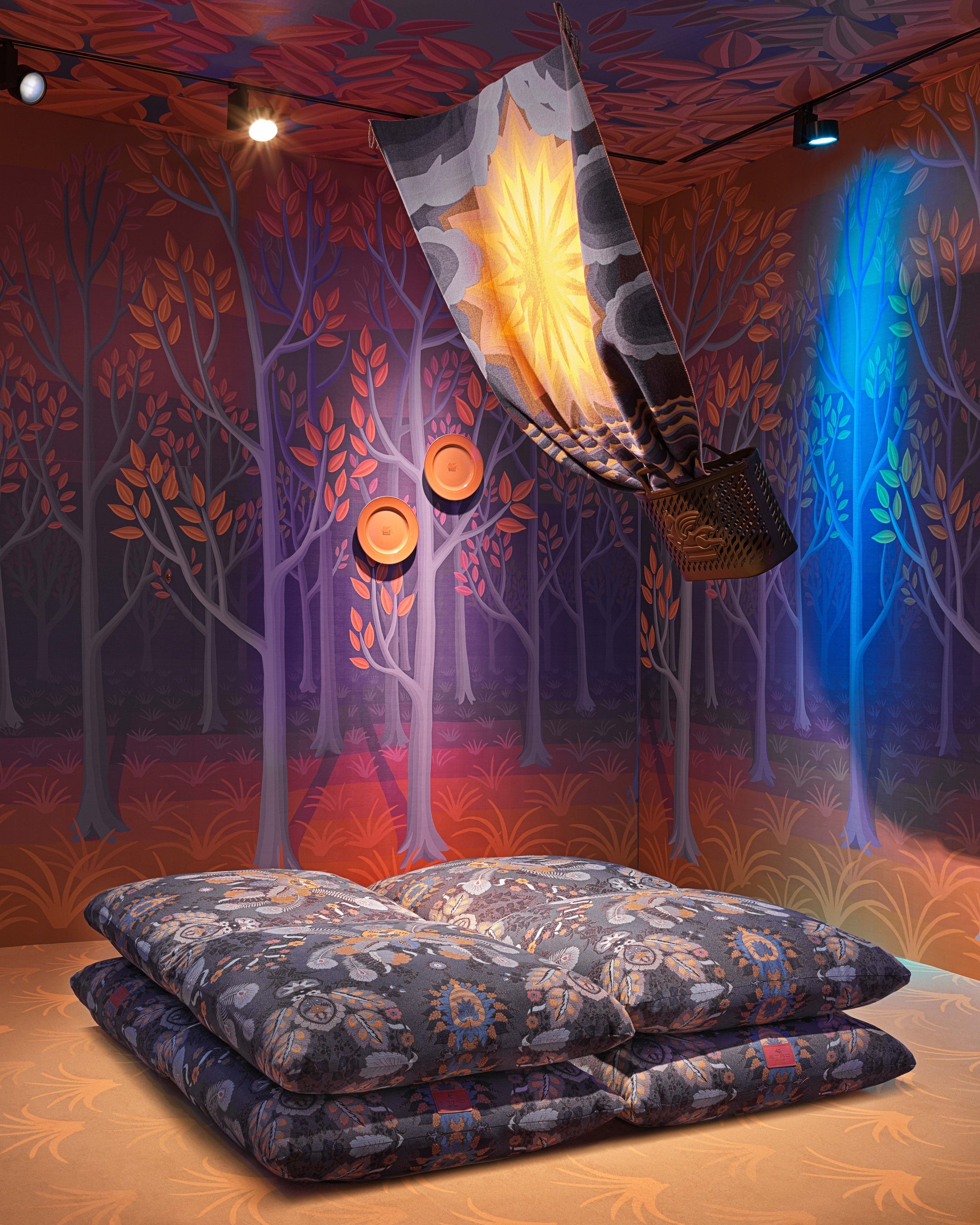 WOVEN SPECTRUM, ETRO HOME BOUTIQUE, VIA PONTACCIO