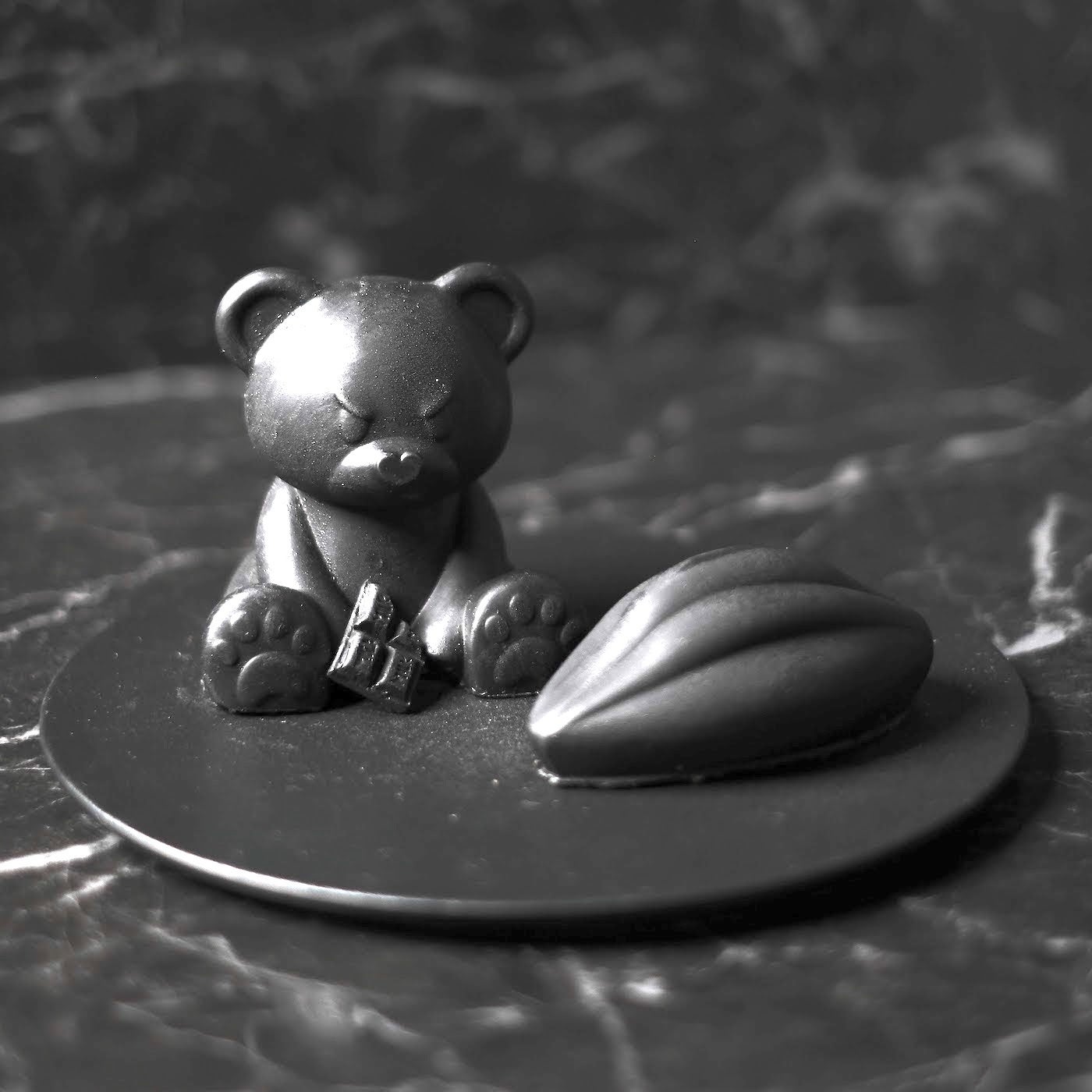 3/13〜25は阪急うめだ本店「フランスフェア」へ。ブラックパリの真っ黒