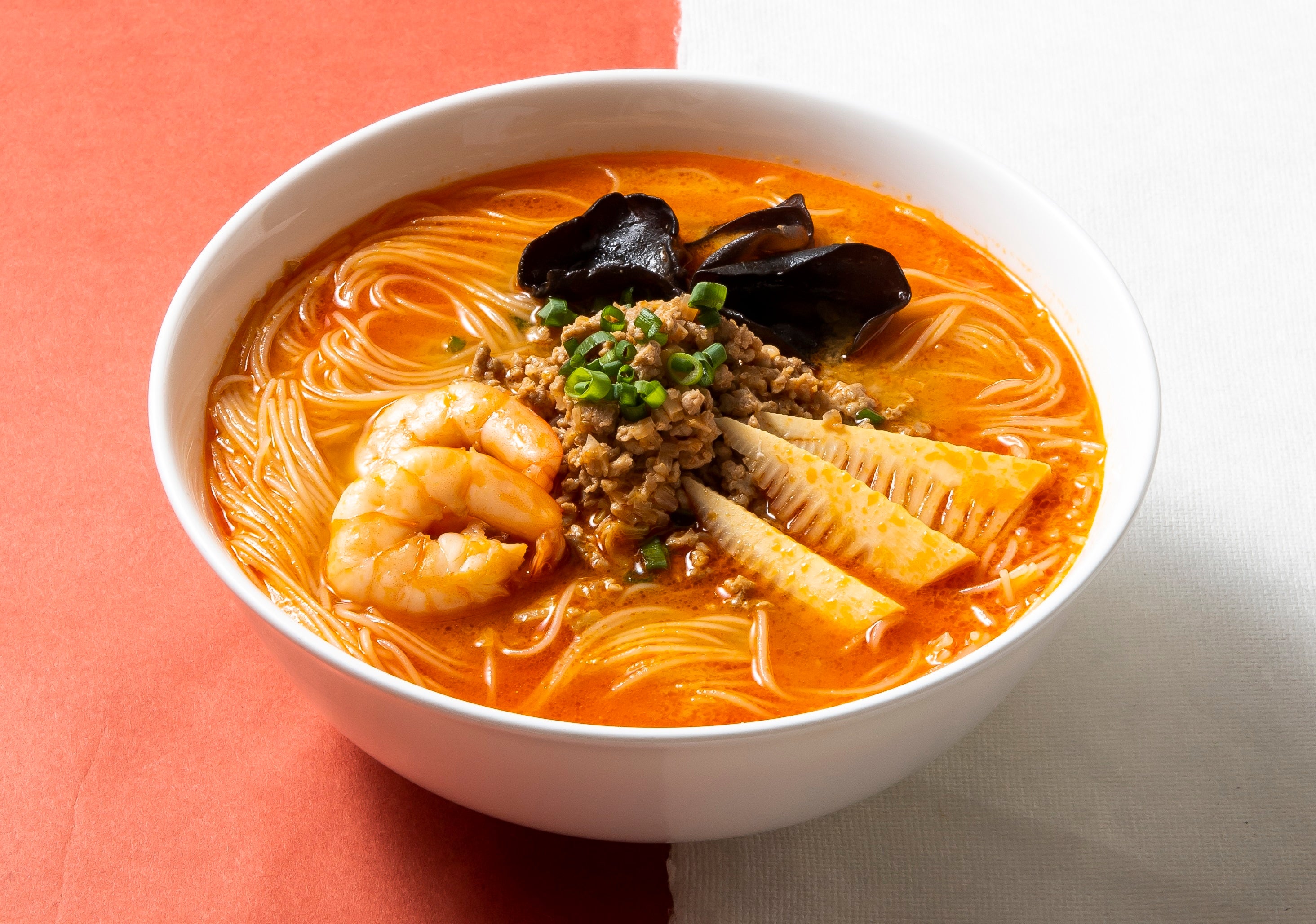 （ケンミン食品）健民ダイニング監修「ピリ辛汁ビーフン」調理例①