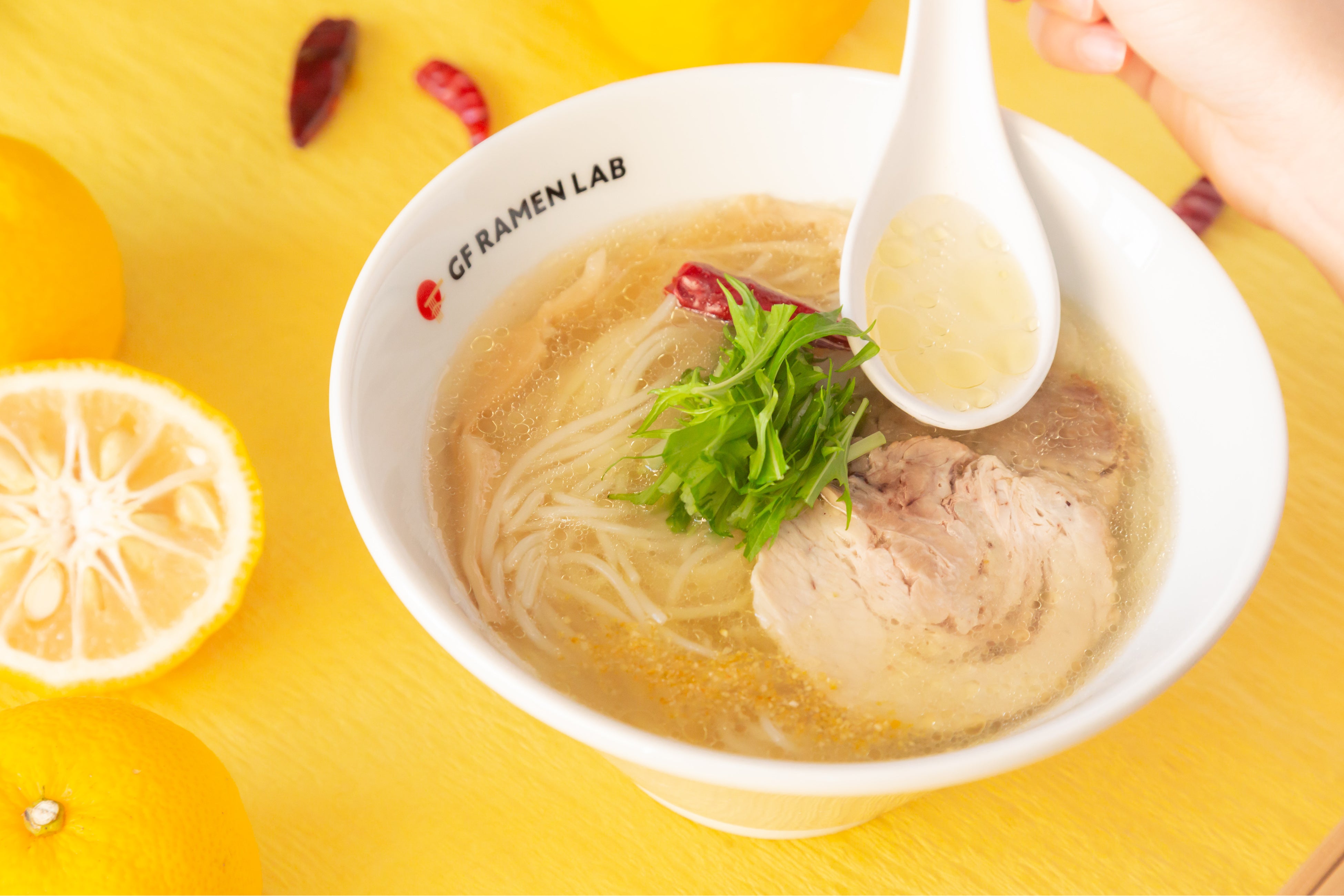 透明感のある鶏清湯