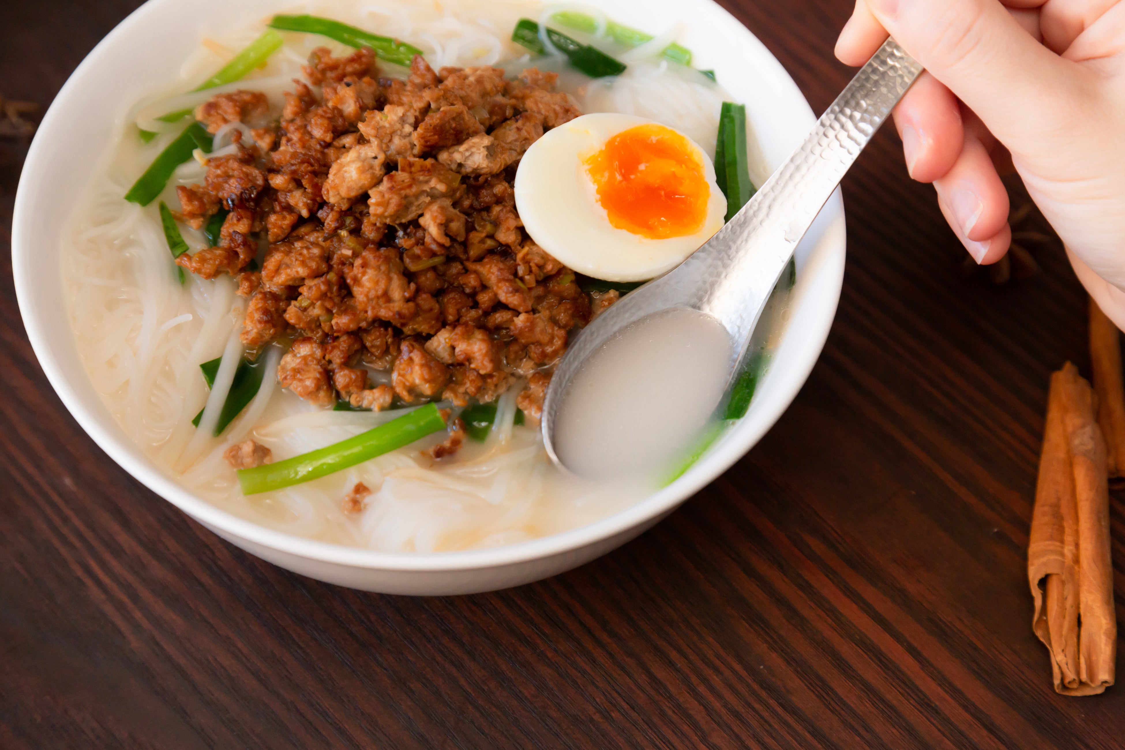 こくのあるまろやかな白湯スープ